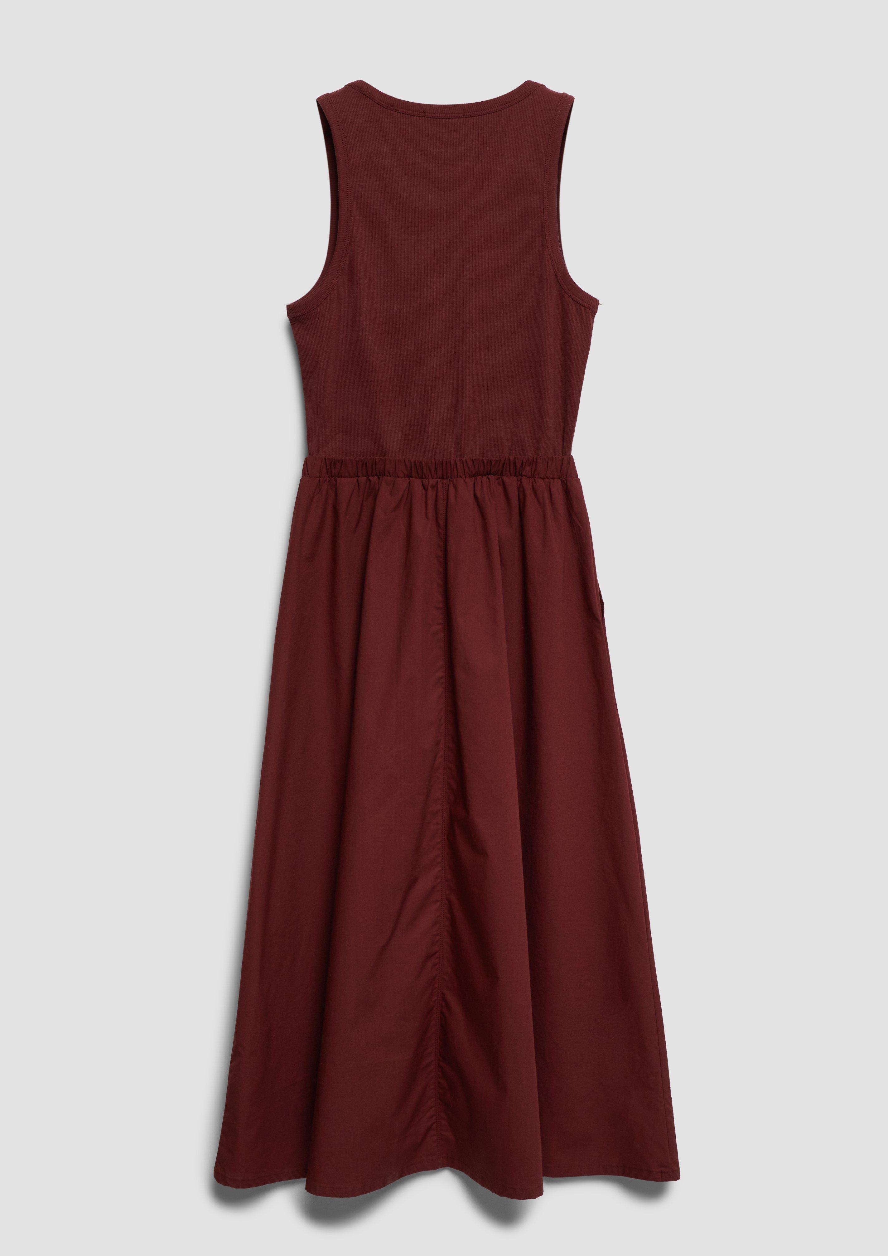 Kleid in 3903, 8918 & 9999