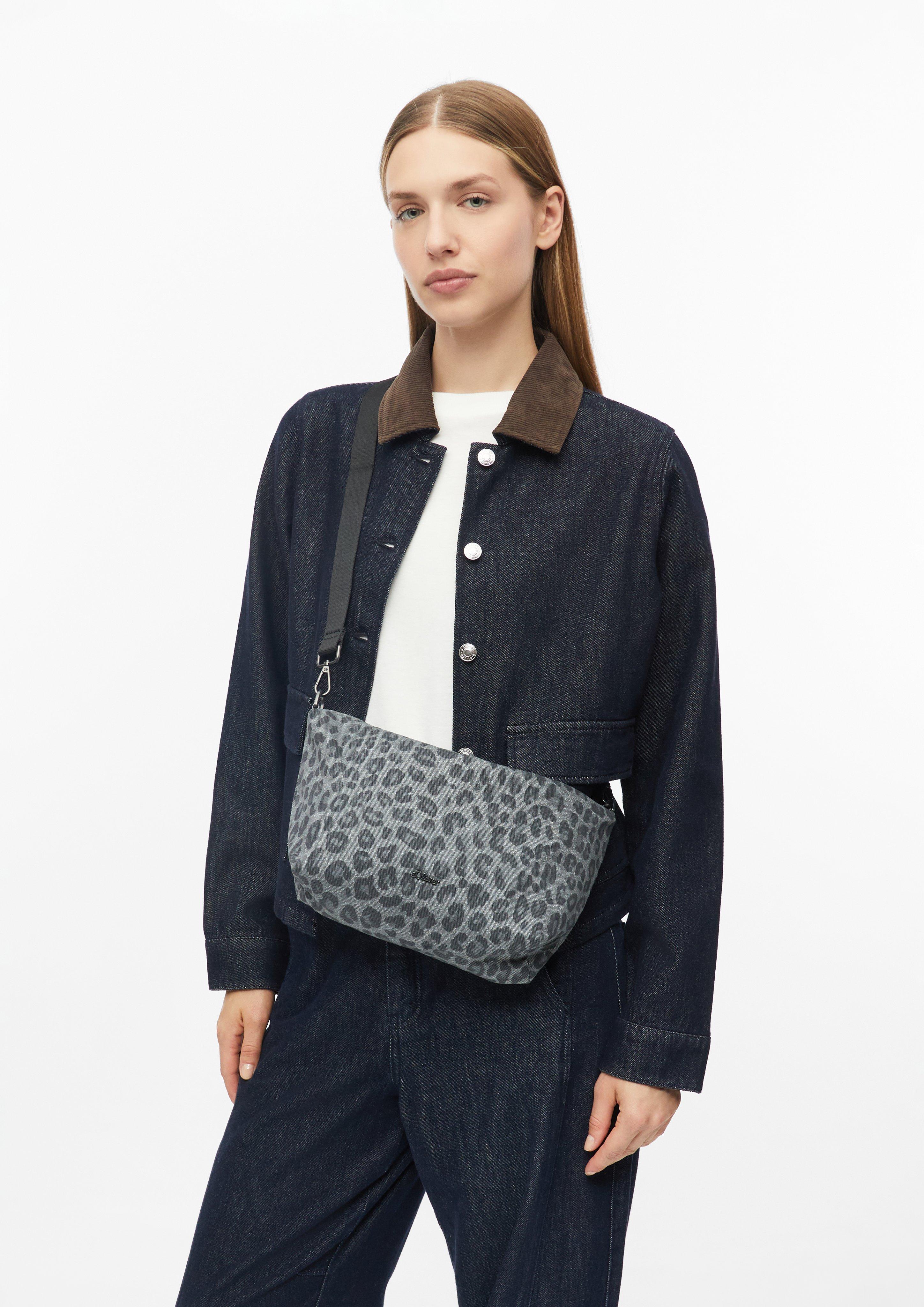 Femmes Sac à bandoulière à motif animalier et compartiment zippé en gris de s.Oliver
