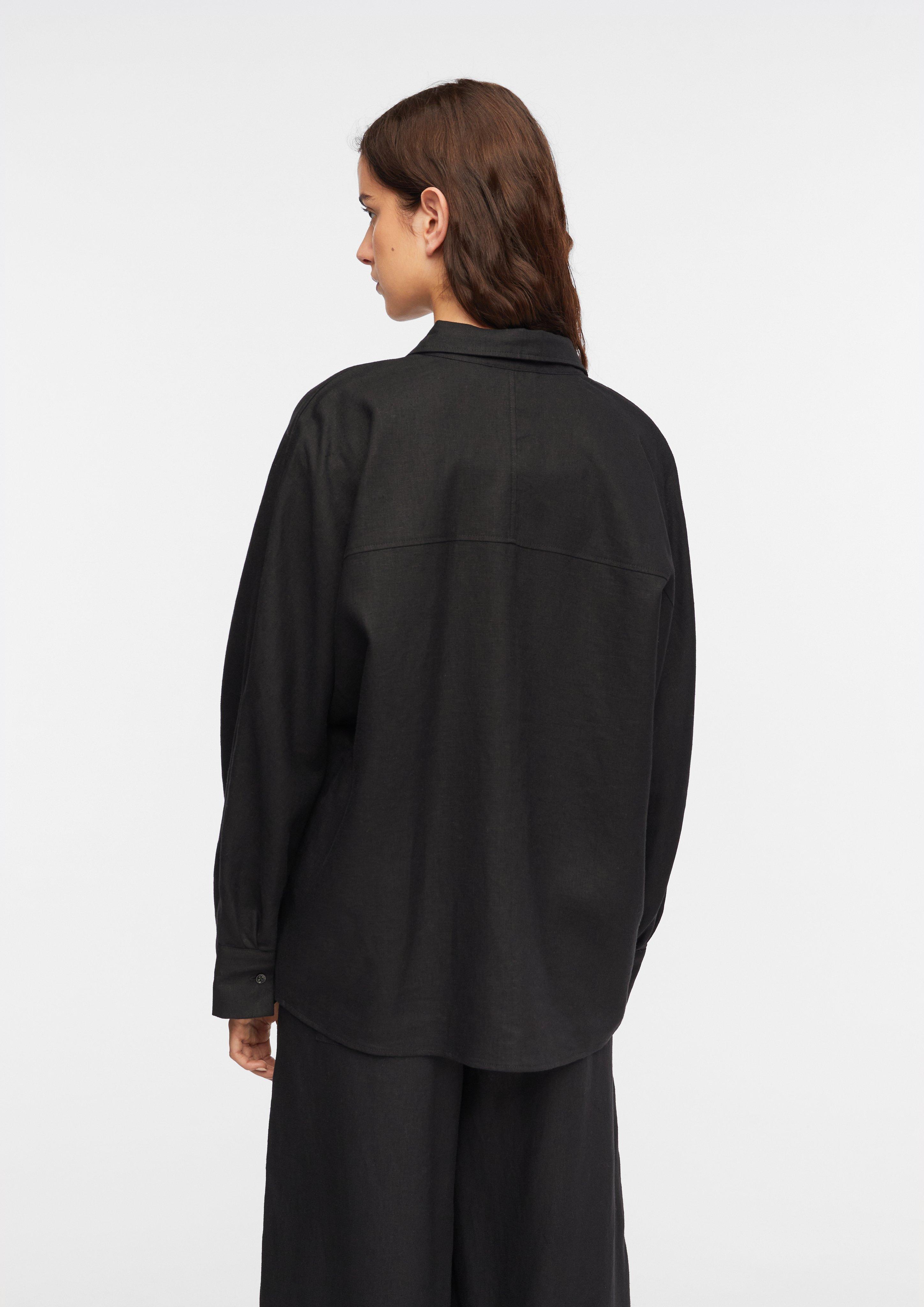 Bluse in schwarz von COMMA