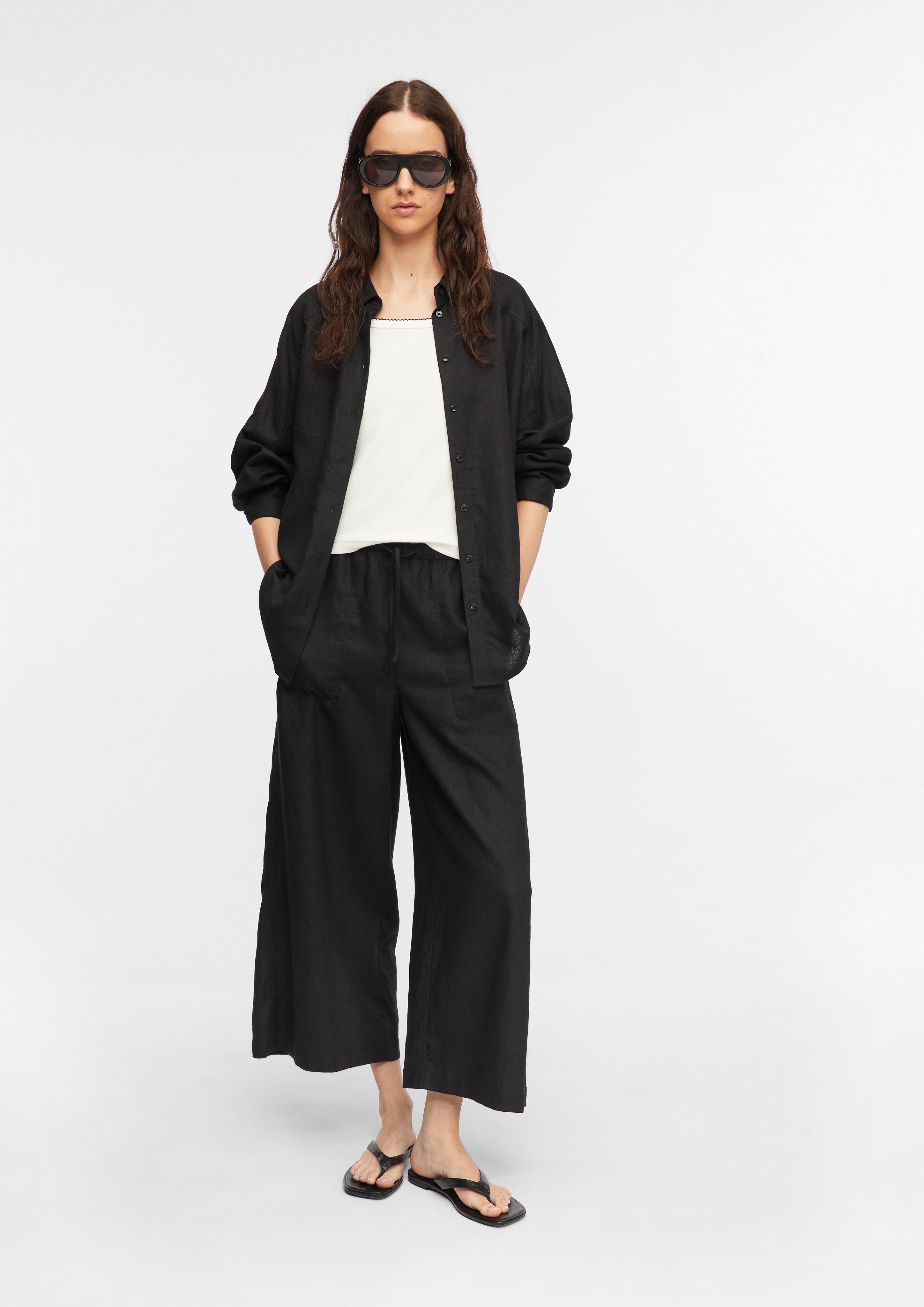 Bluse in schwarz von COMMA