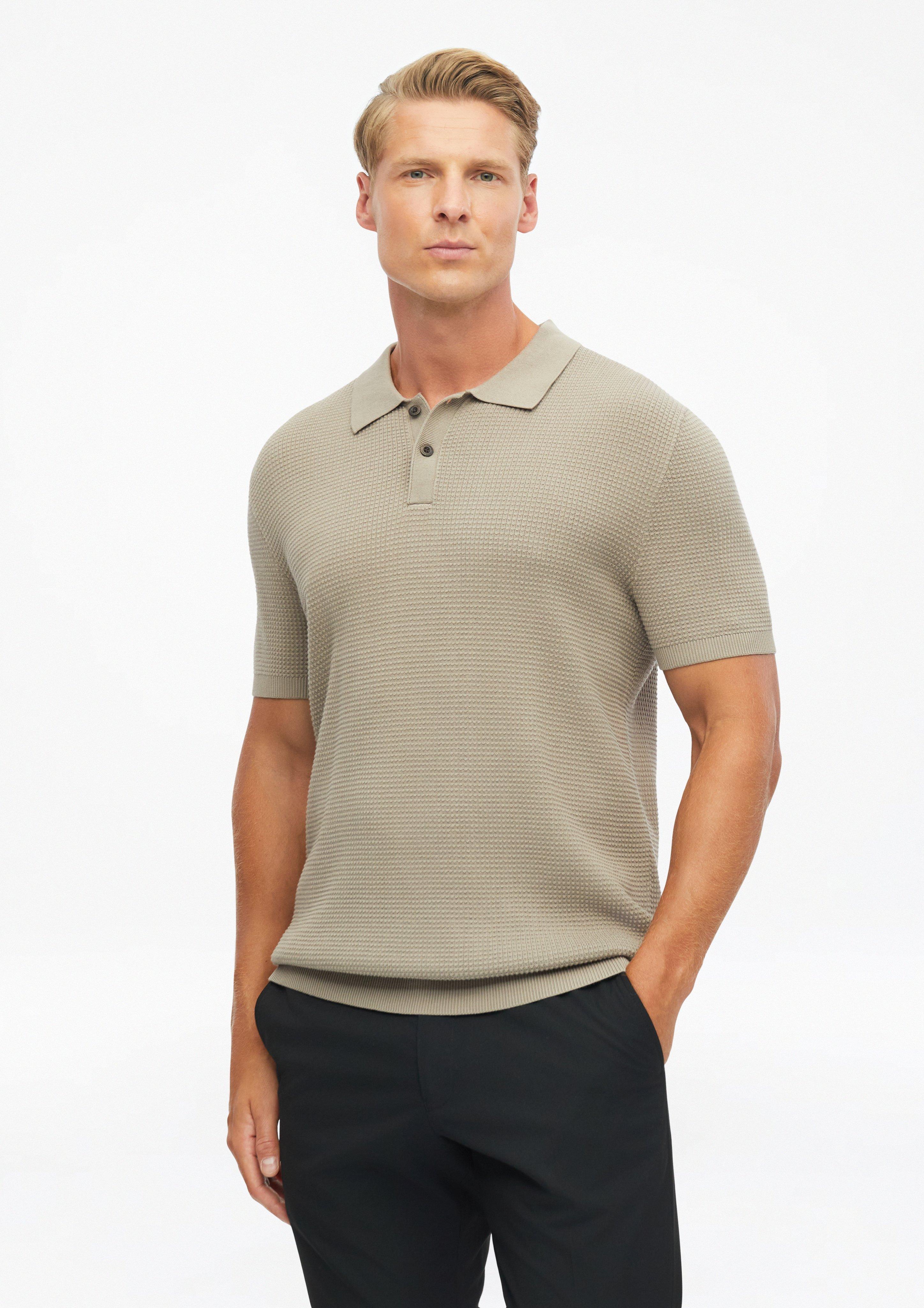 Fein strukturiertes Strick-Polo in Farbe hellbraun von s.Oliver BLACK LABEL