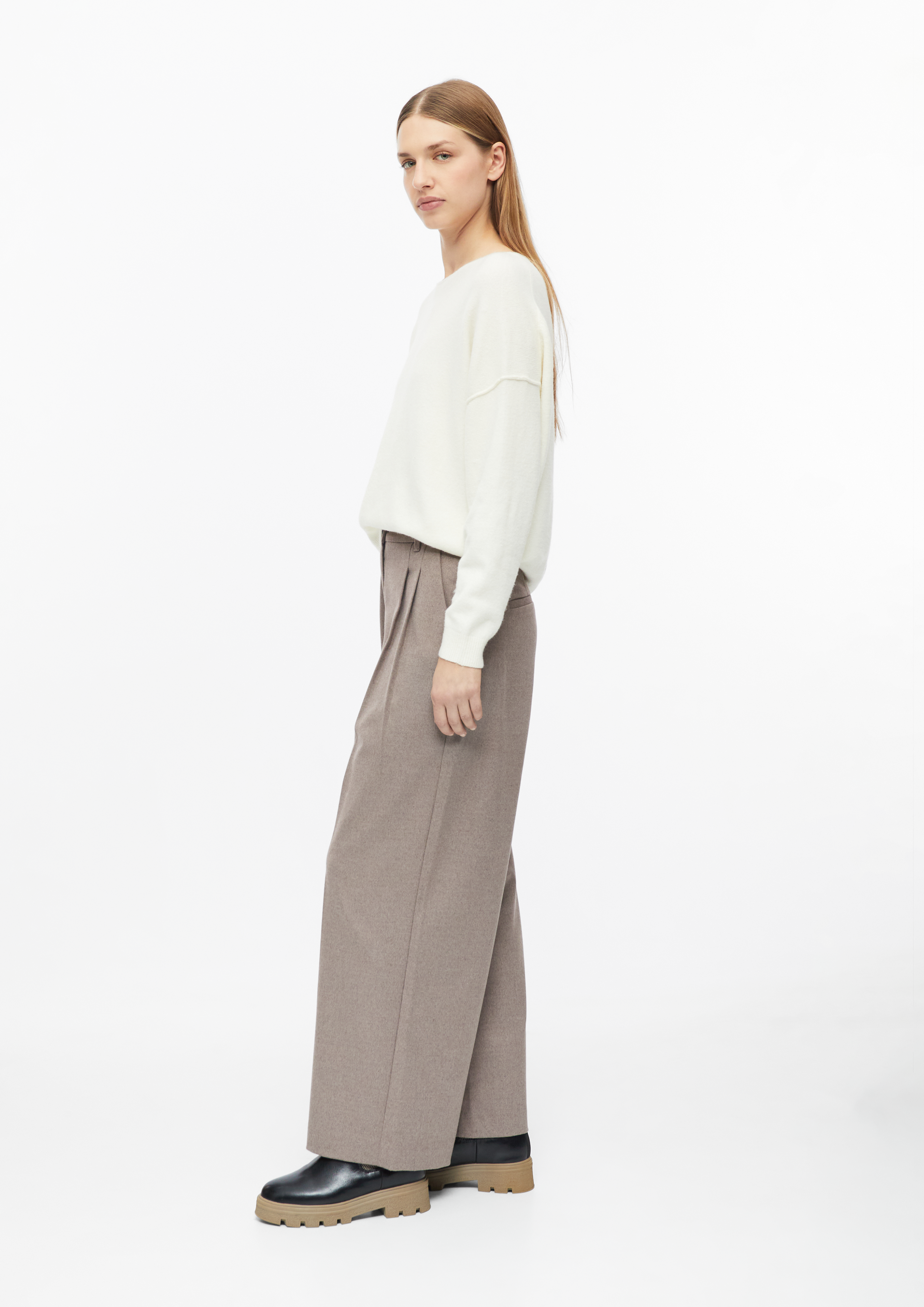 Women Trousers in brown by s.Oliver