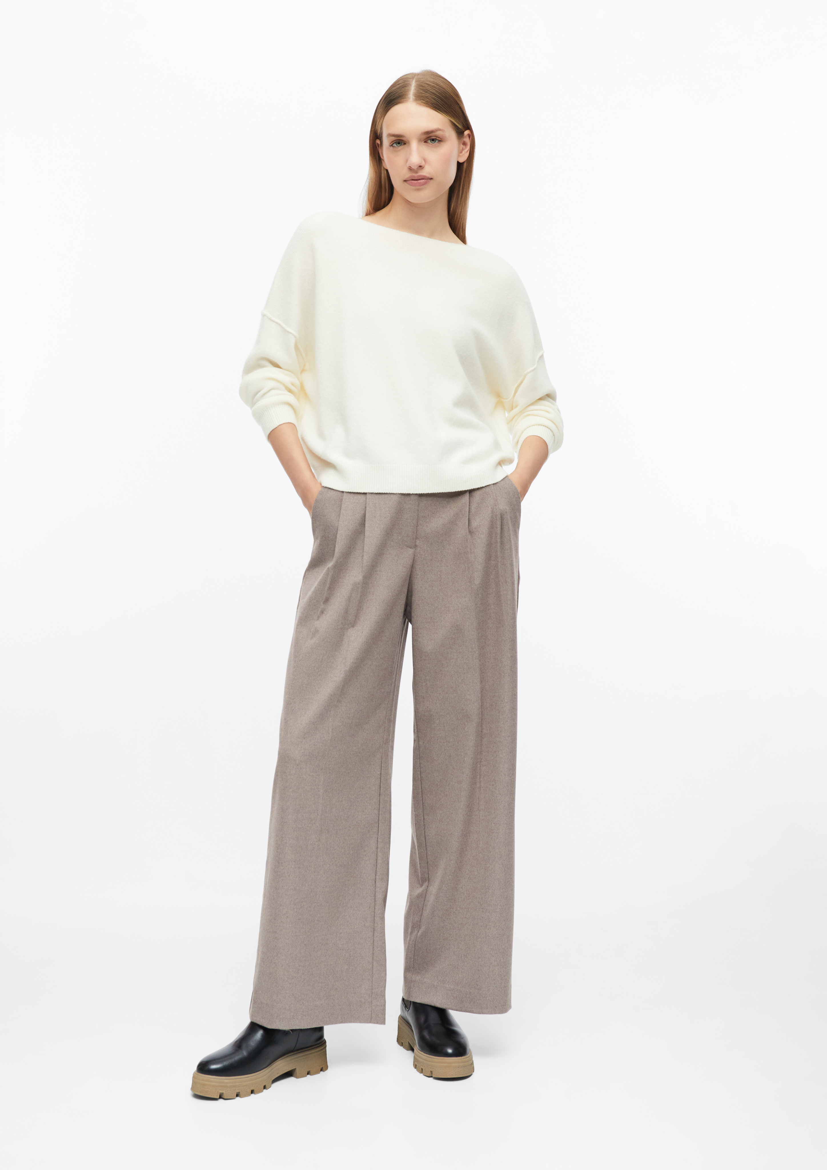Trousers in light brown by s.Oliver