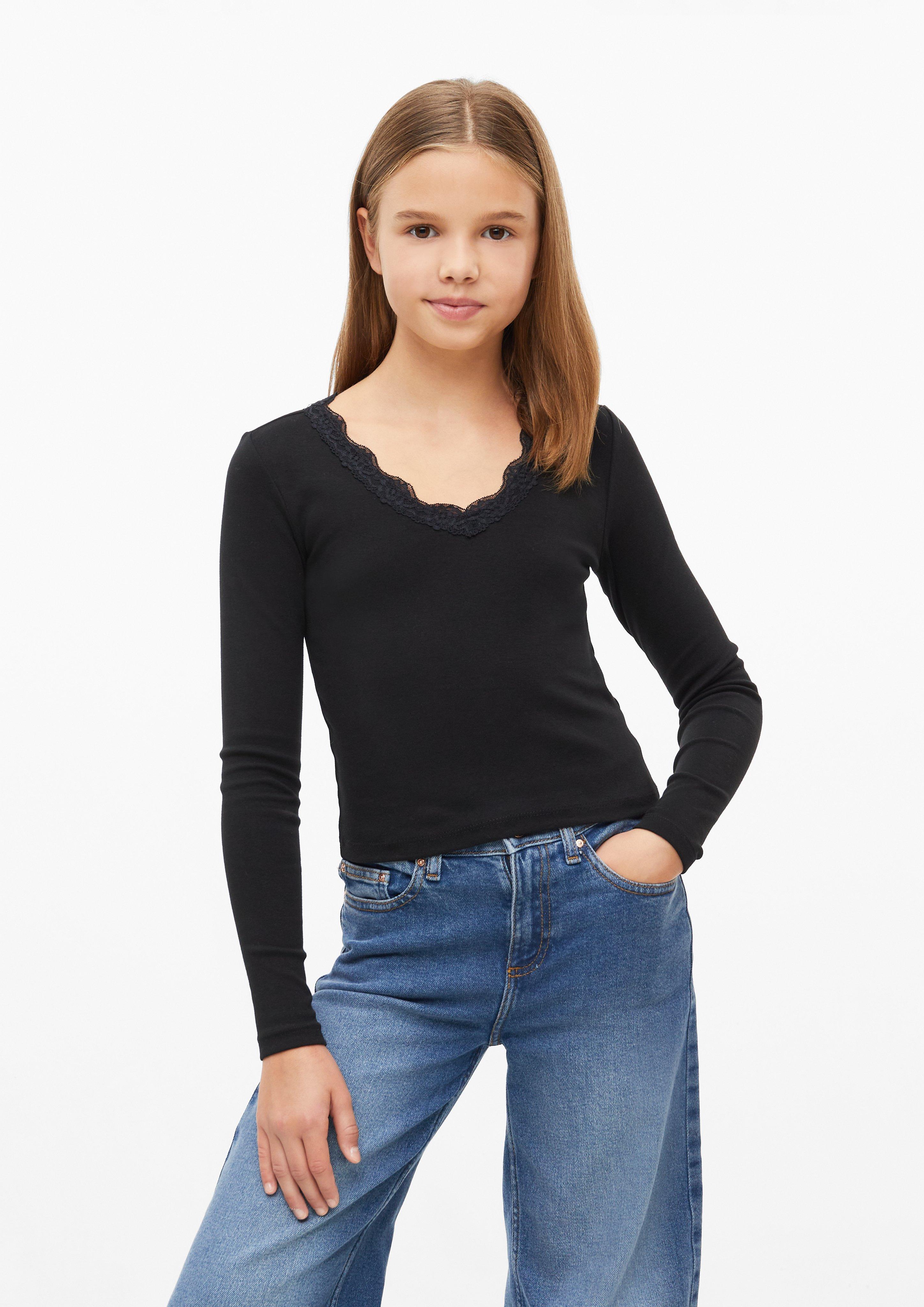 T-shirt met lange mouwen en kant in slim fit in zwart van s.Oliver