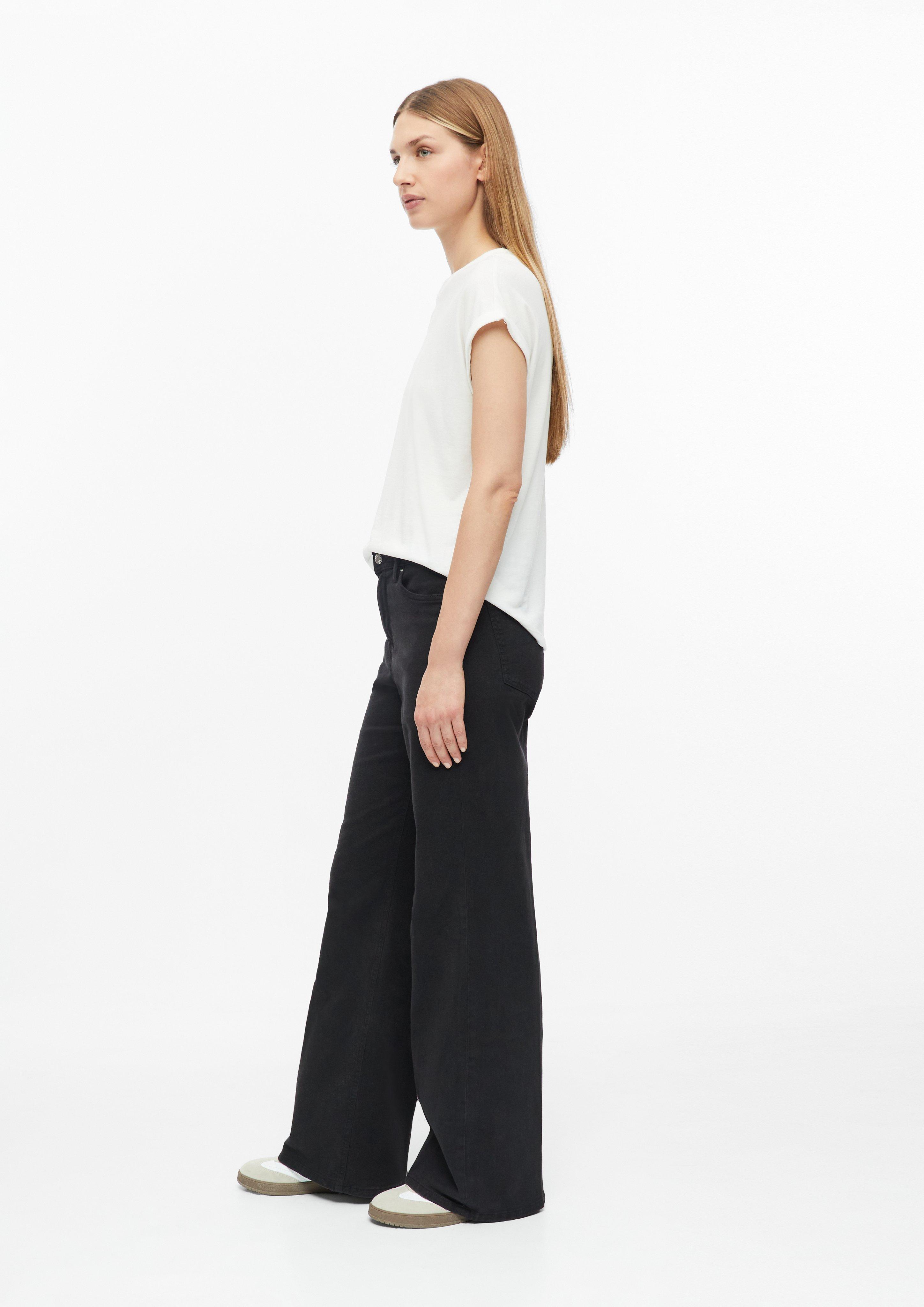 Femmes Jean Suri / Coupe classique / Taille haute / Jambe large en noir de s.Oliver