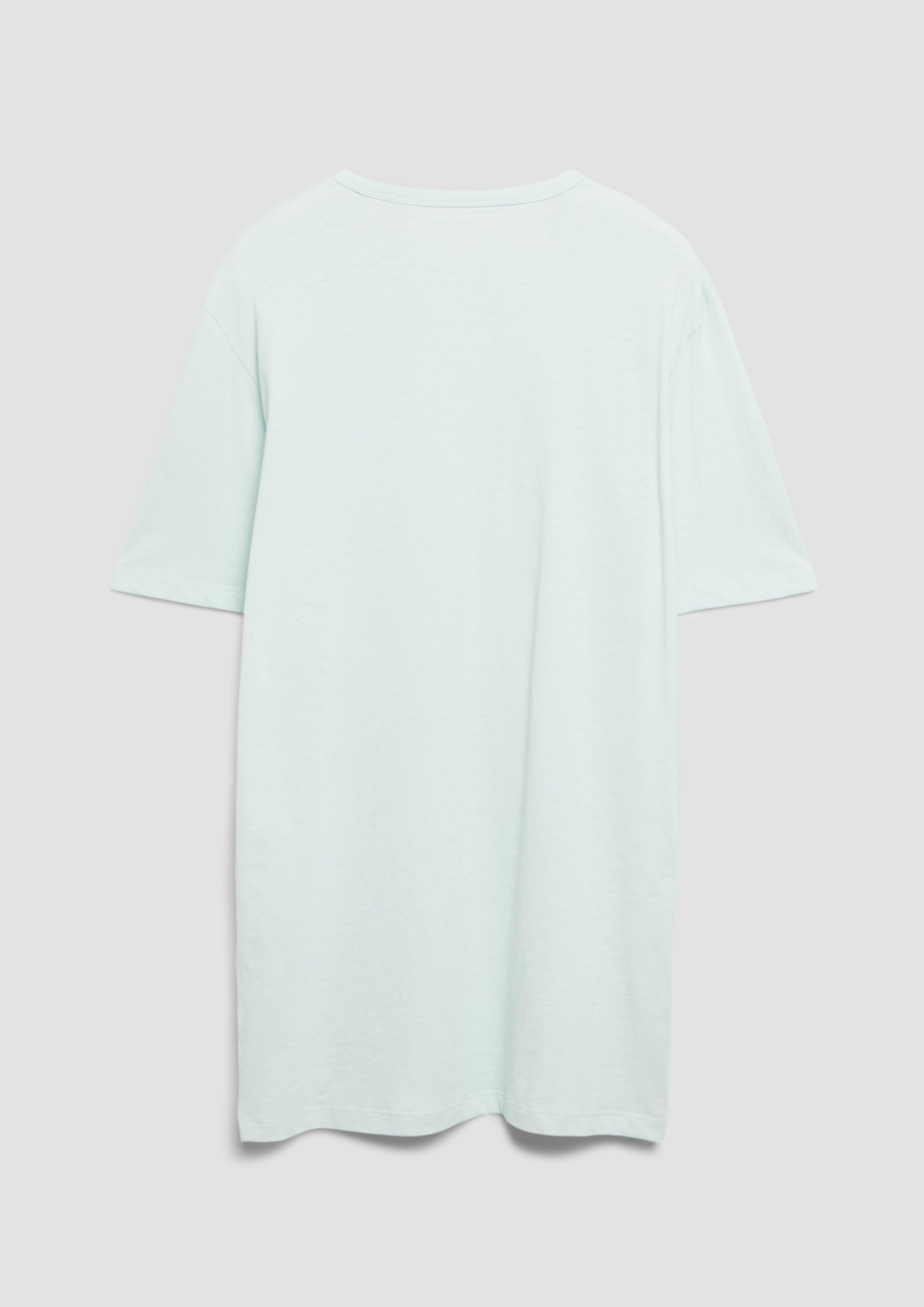 T-Shirt in 64D6, 59D2, 59D1, 59D8, 02D8, 81D2, 81D6 & 02D1