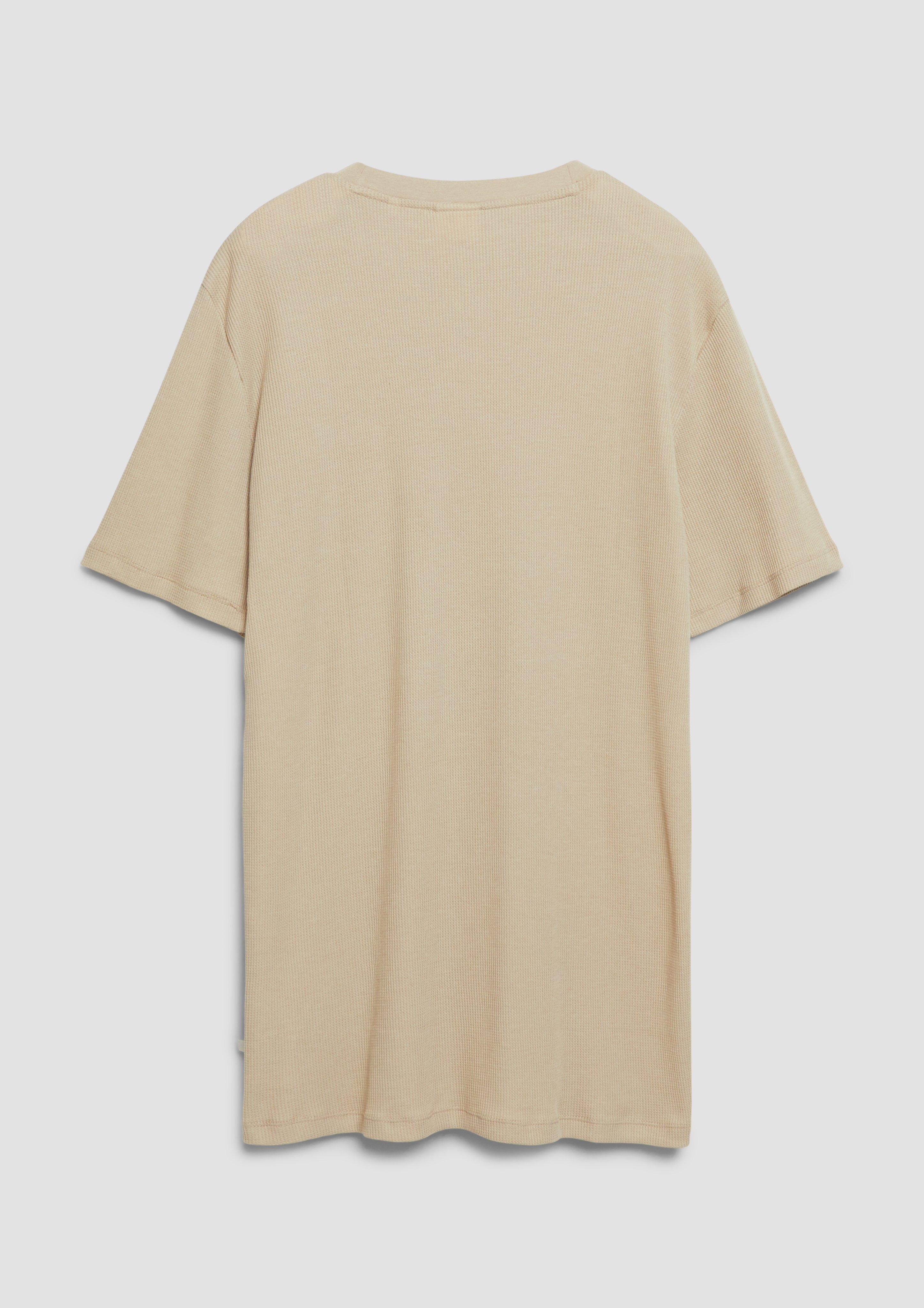 T-Shirt in 8148, 8919 & 0200