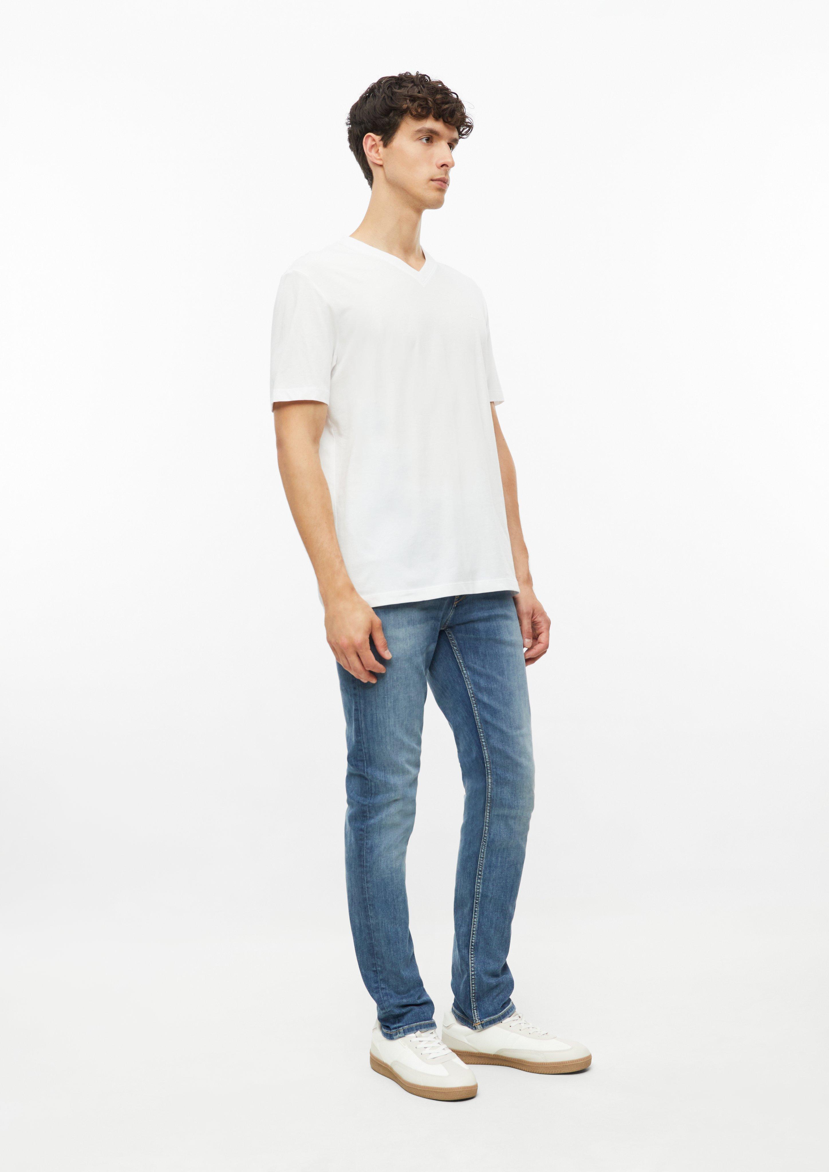 Herren Baumwoll-T-Shirt mit Logo-Print und V-Neck in weiß von s.Oliver