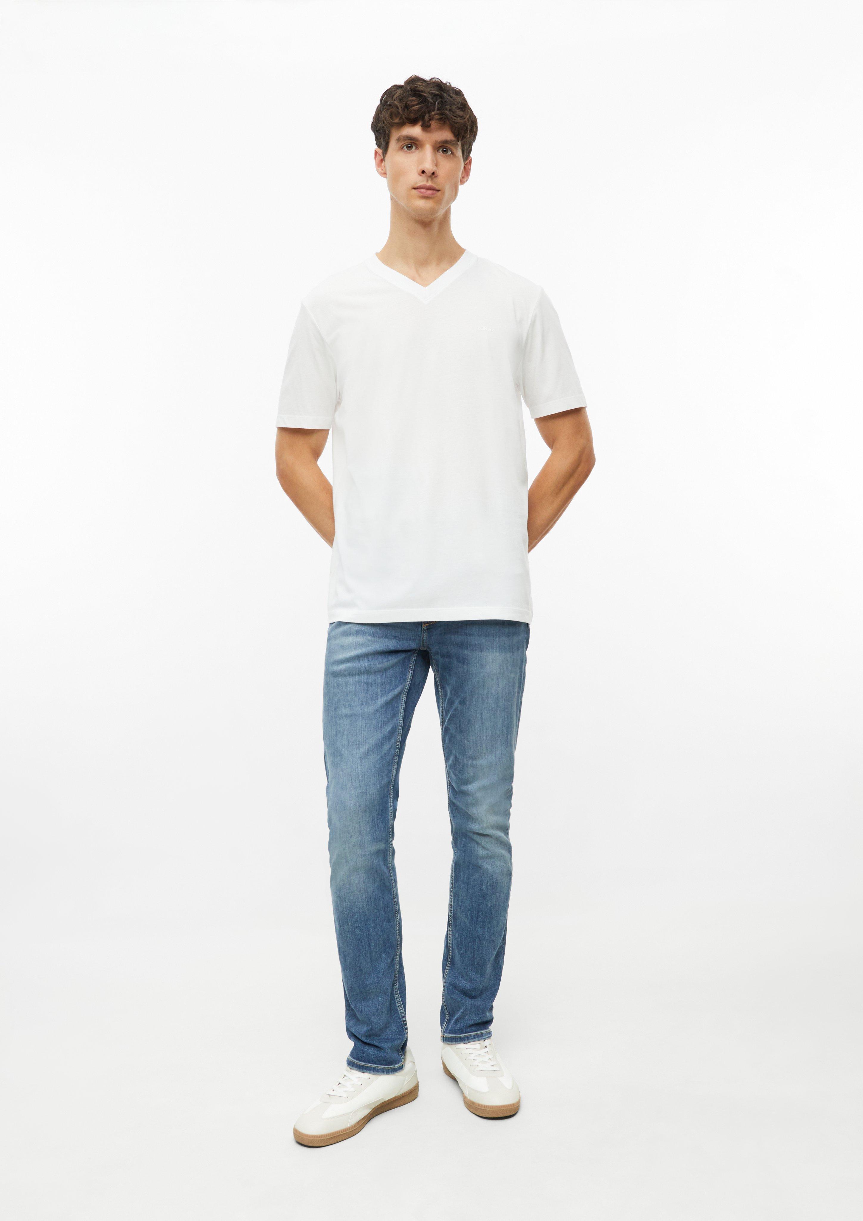 Herren Baumwoll-T-Shirt mit Logo-Print und V-Neck in weiß von s.Oliver