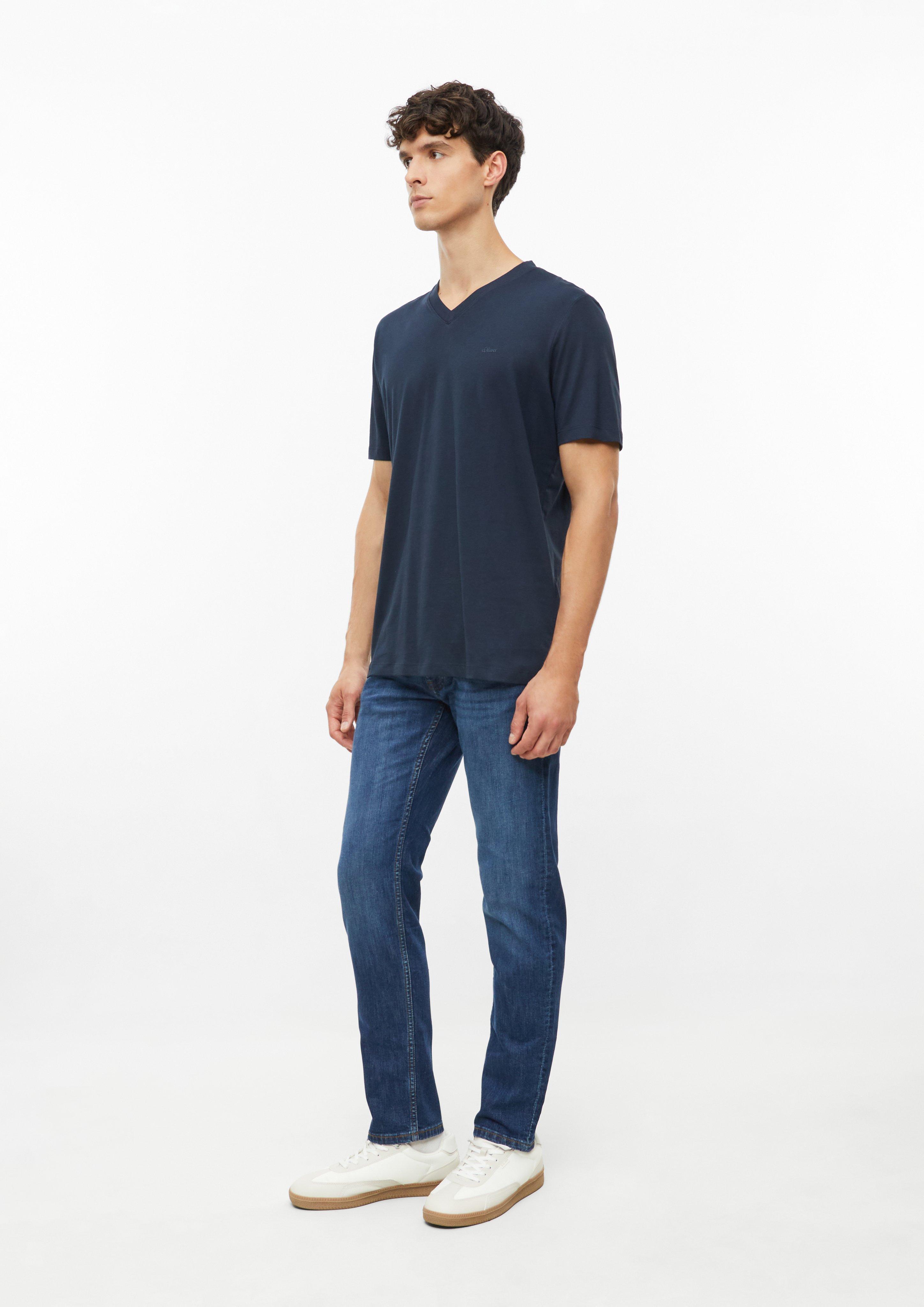 Herren Baumwoll-T-Shirt mit Logo-Print und V-Neck in blau von s.Oliver