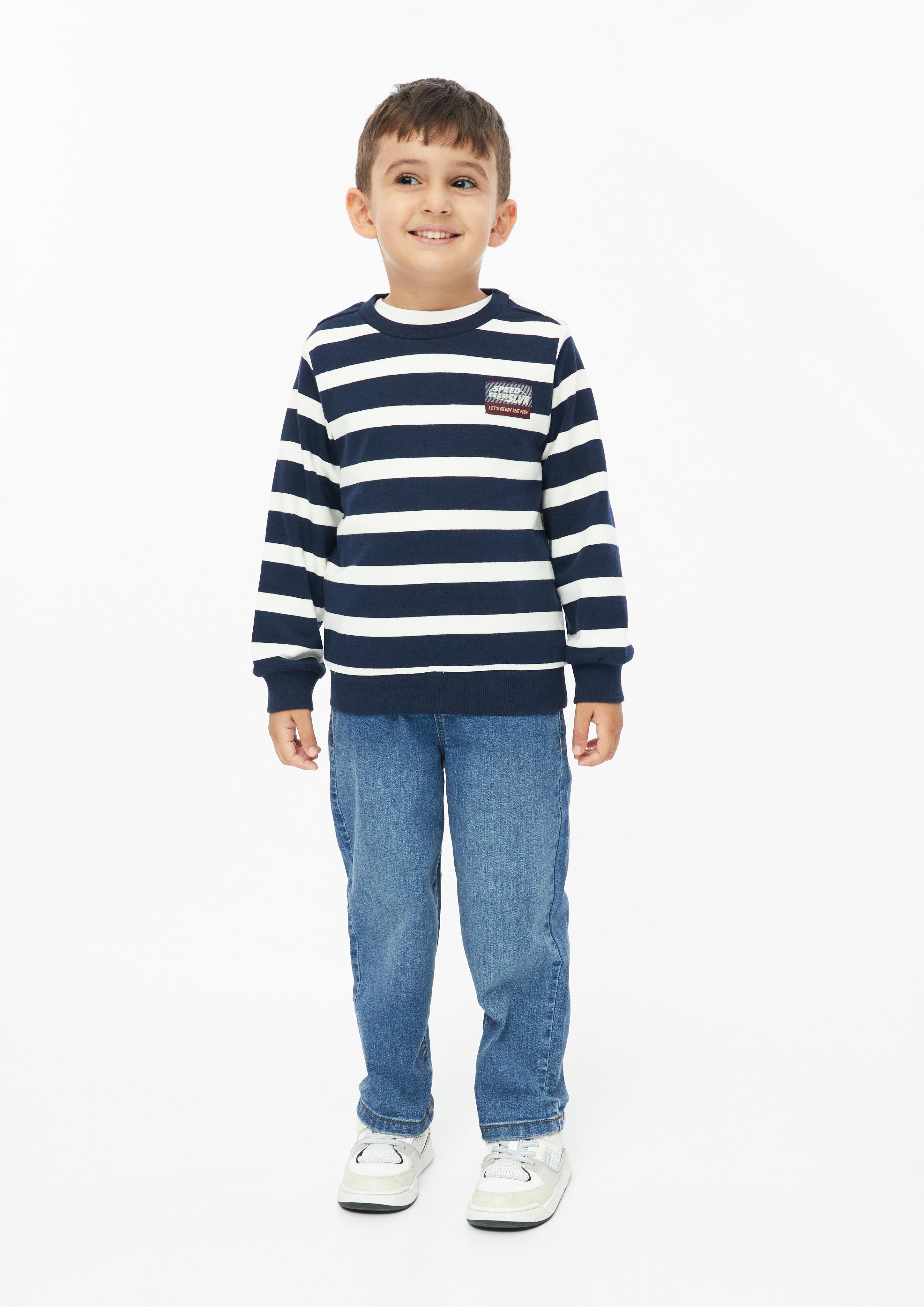 Kinder Gestreiftes Sweatshirt mit Rippbündchen und kleinem Patch in blau von s.Oliver