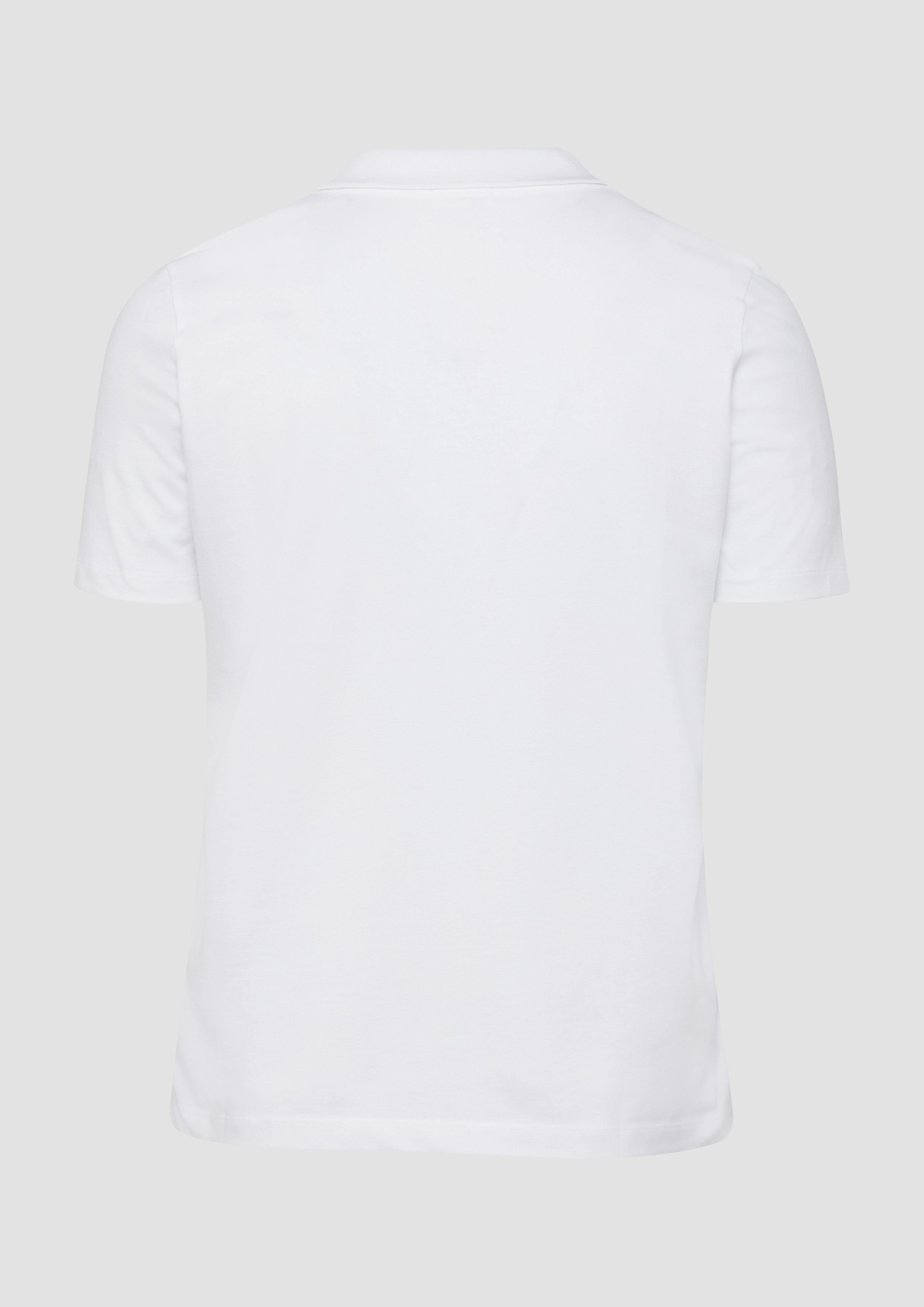 tričko s límečkem in 0100