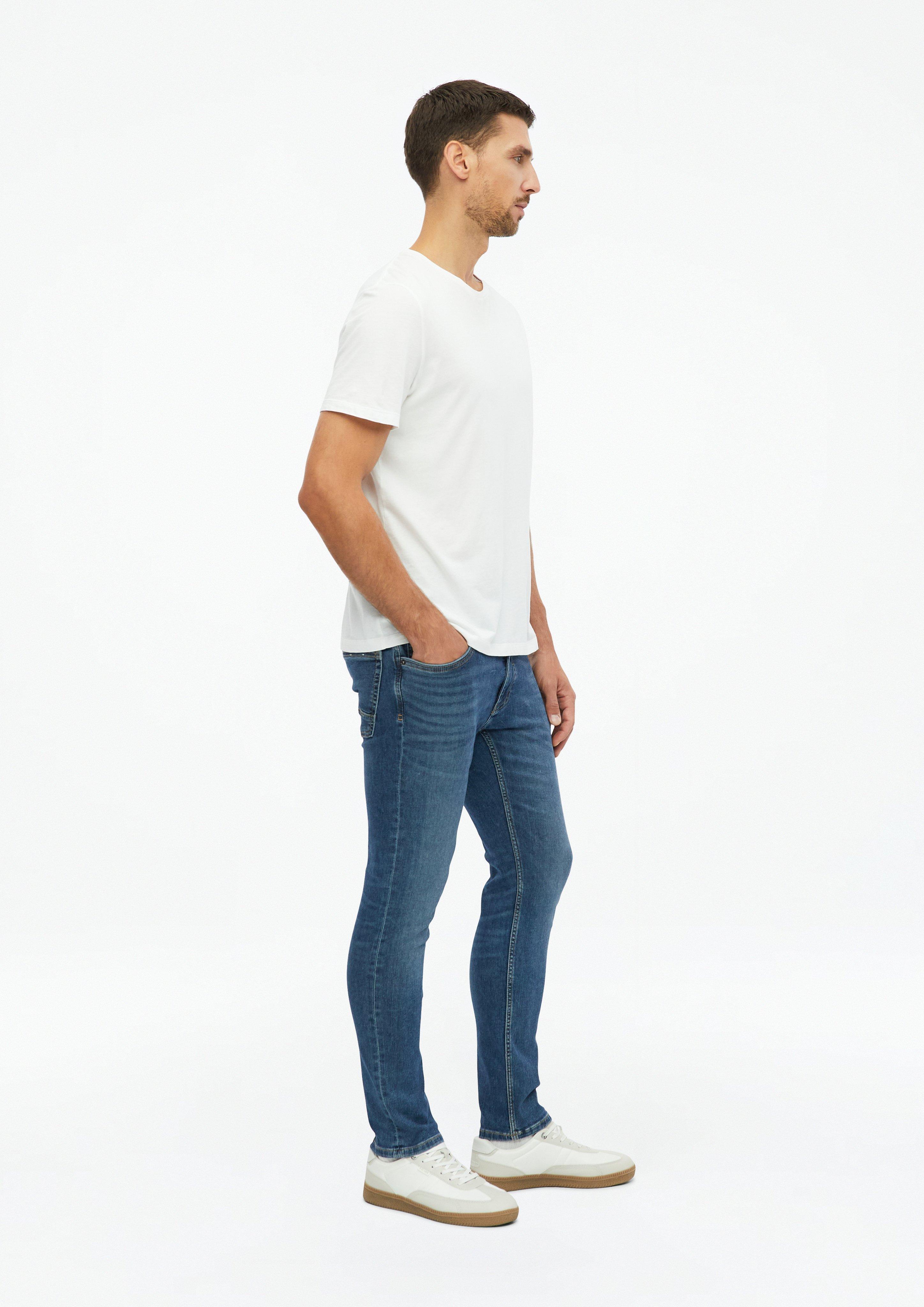 Herren Jeans Nelio / Slim Fit / Mid Rise / Hyper-Stretch in blau von s.Oliver