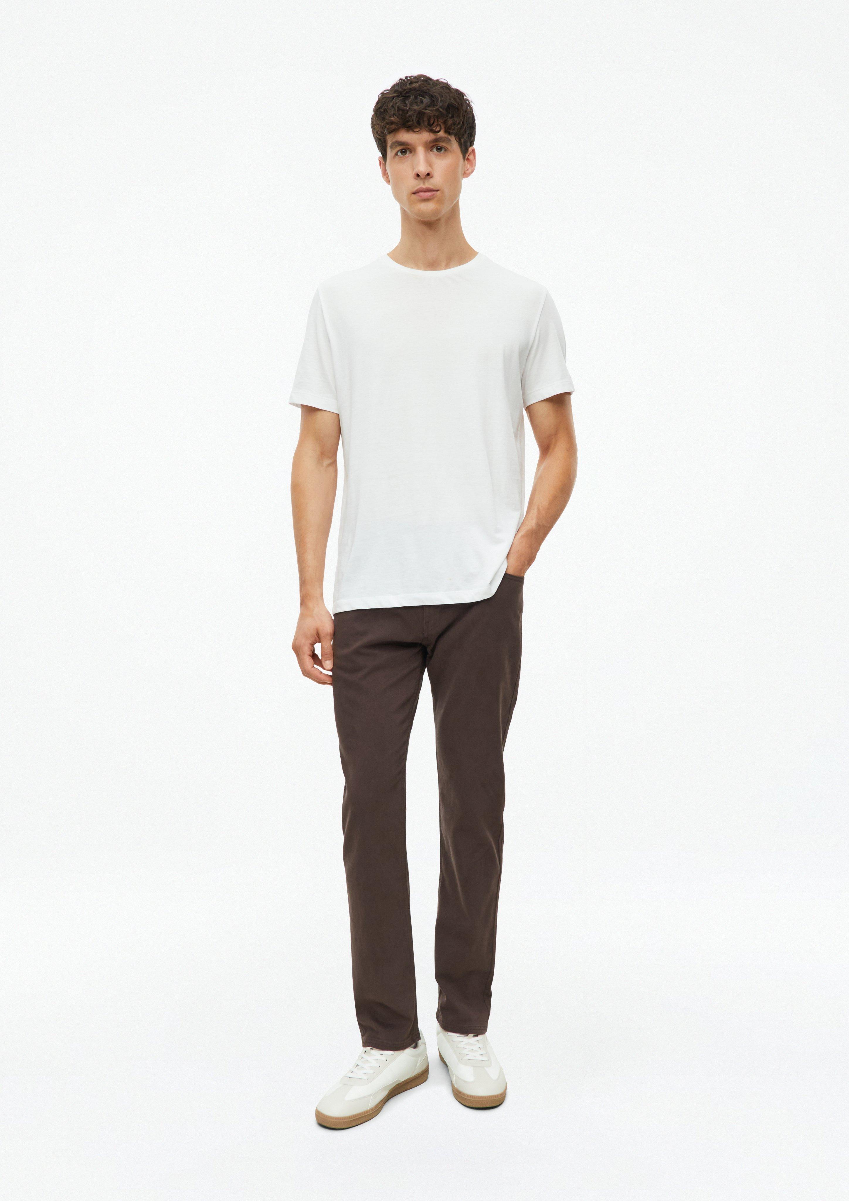 Men Benito Pants / Straight Fit / Mid Rise / Textured Stretch in dark brown by s.Oliver