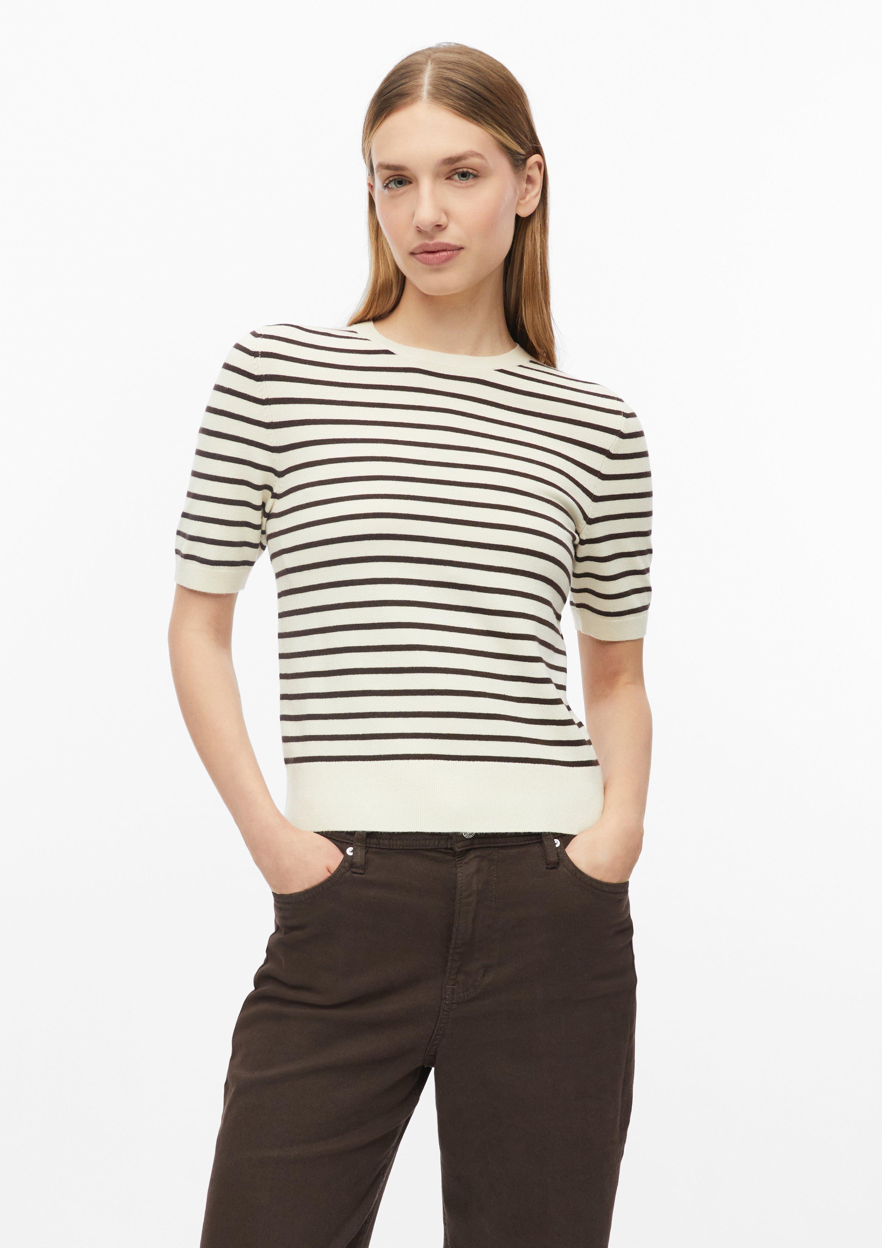 Gestreifter Kurzarm-Strickpullover im Slim Fit in Farbe dunkelbraun von s.Oliver