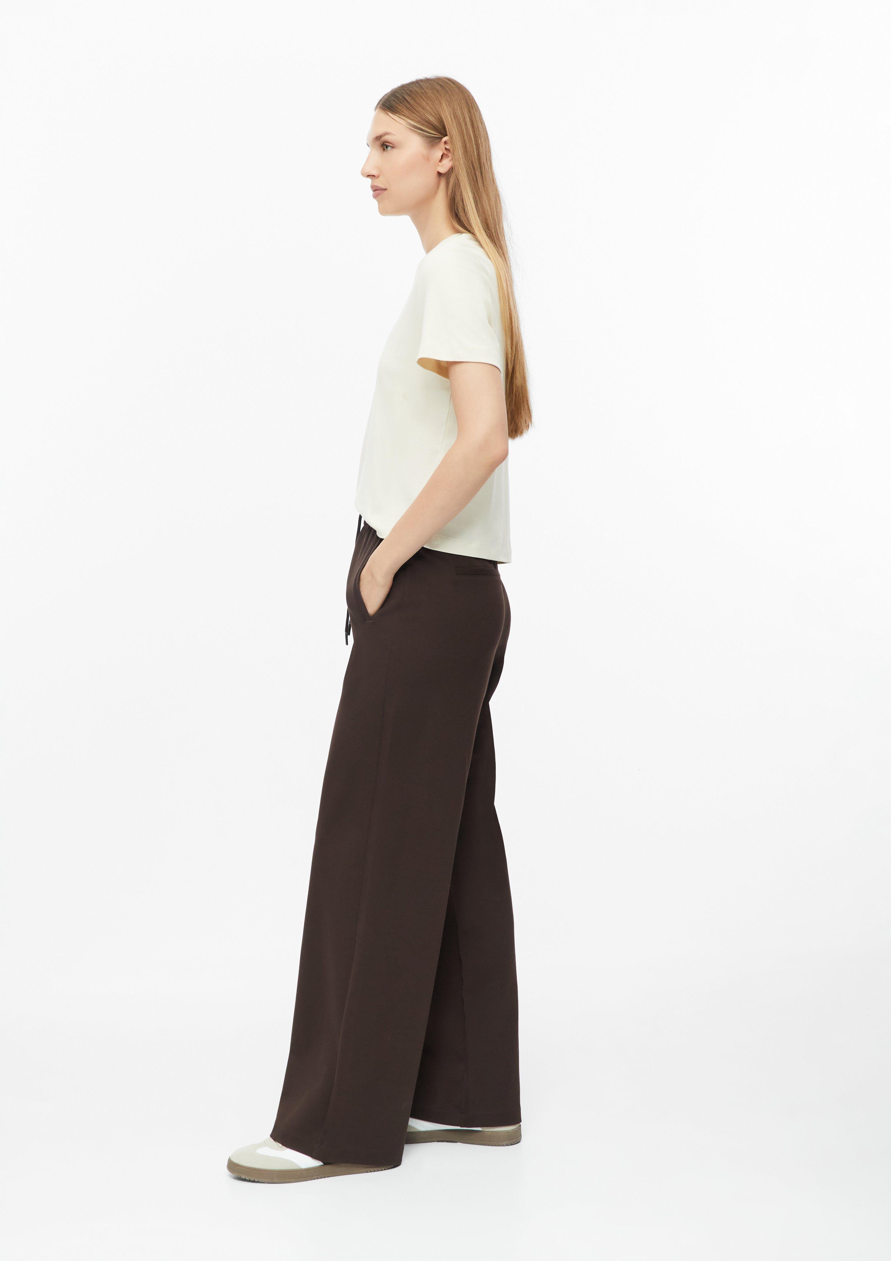 Dames Soepelvallende broek met wijde pijpen en elastische tailleband in bruin van s.Oliver
