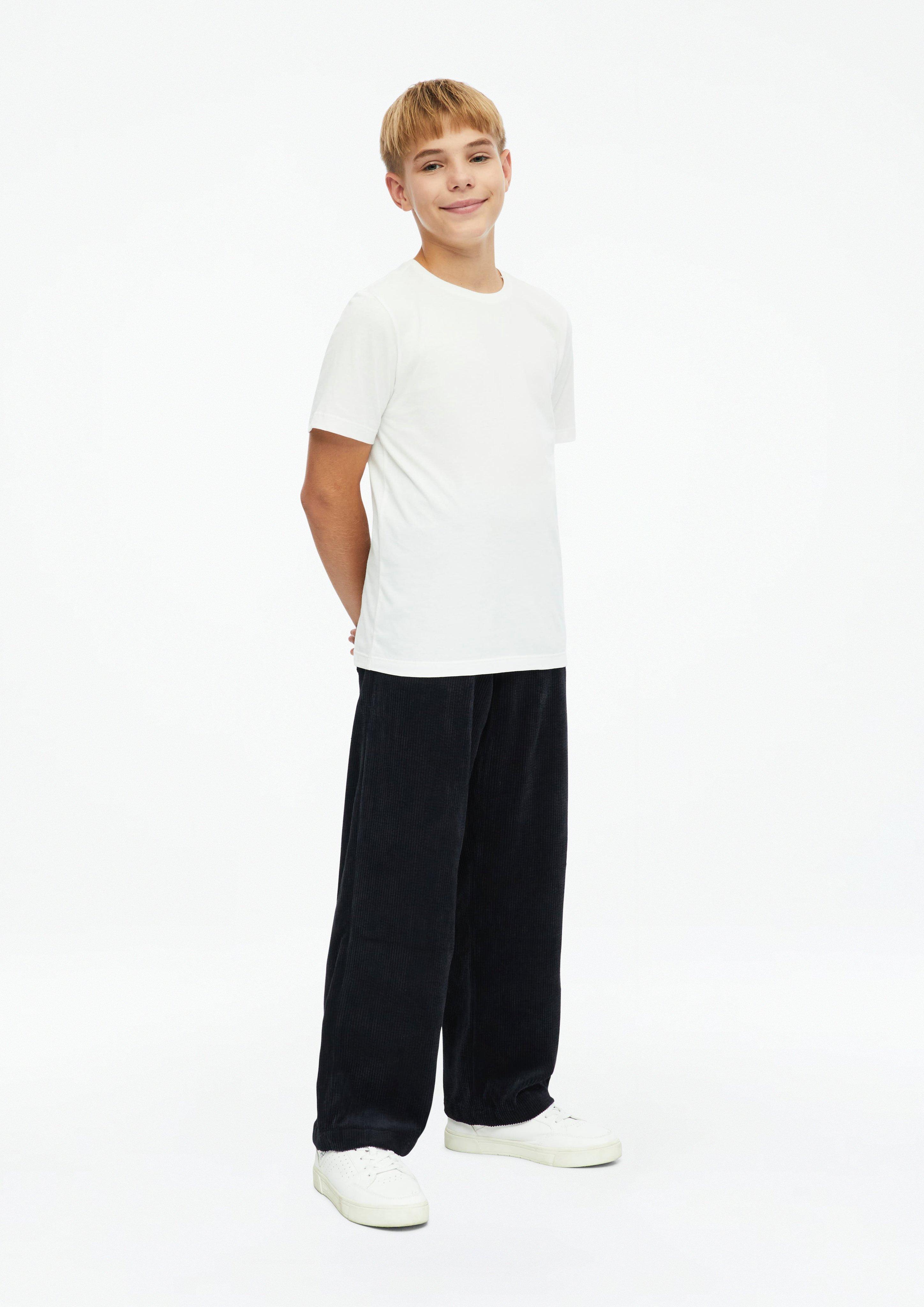 Žametne hlače Baggy / kroj Relaxed Fit / Mid Rise / široke hlačnice v barvi črna od s.Oliver