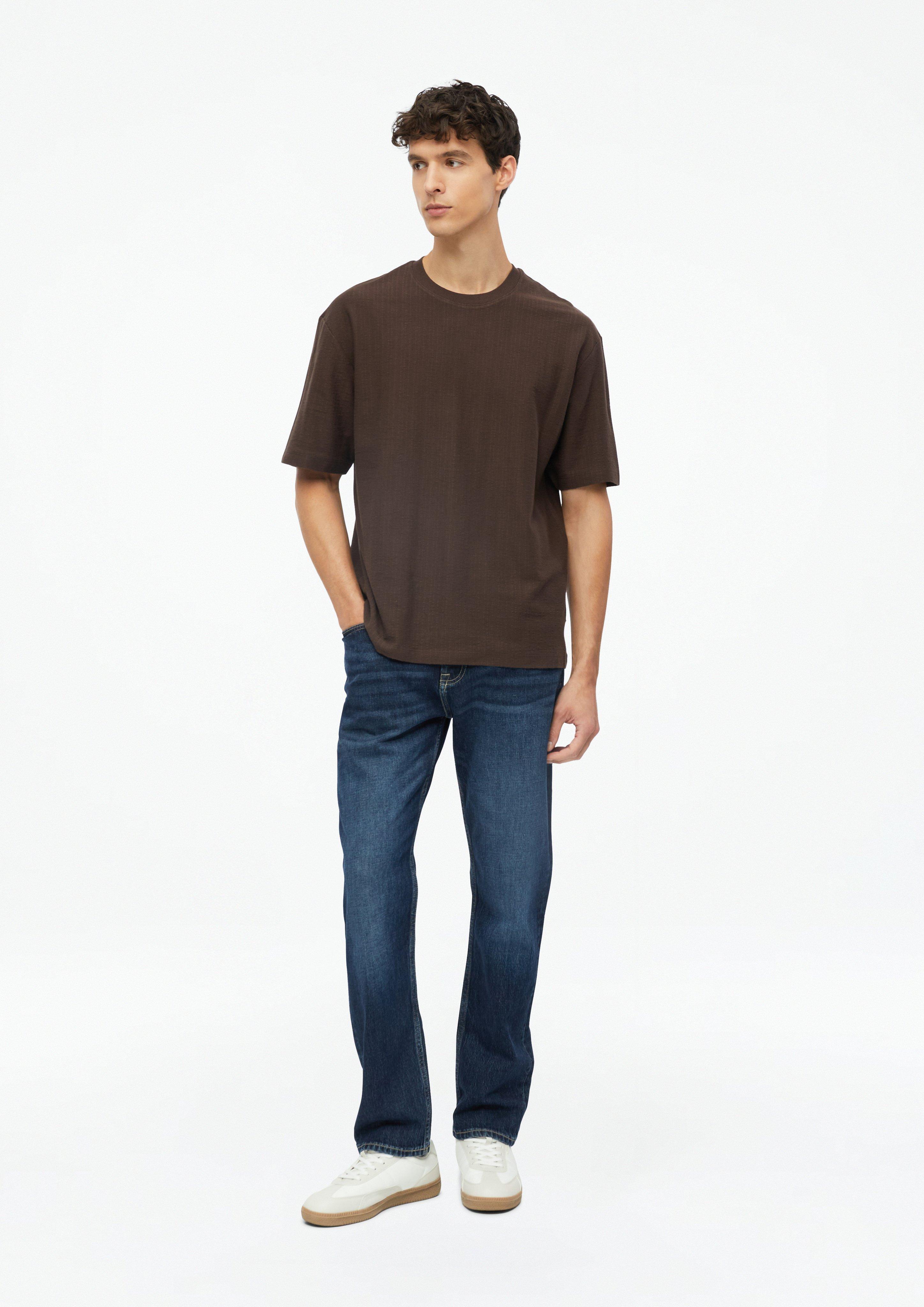 Hommes T-shirt à col et poignets côtelés, coupe moderne en brun de s.Oliver