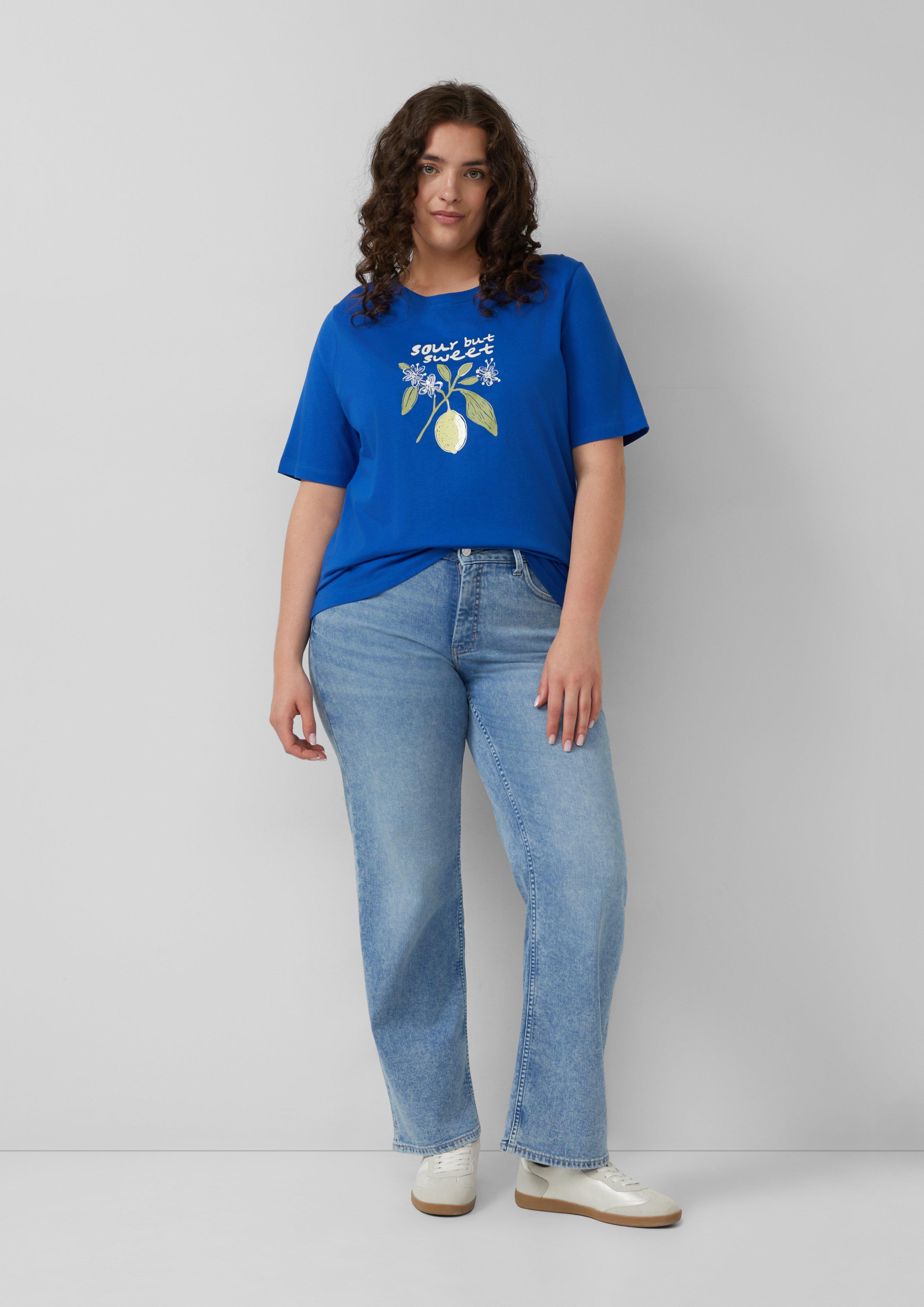 T-Shirt in 56D1 & 01D0