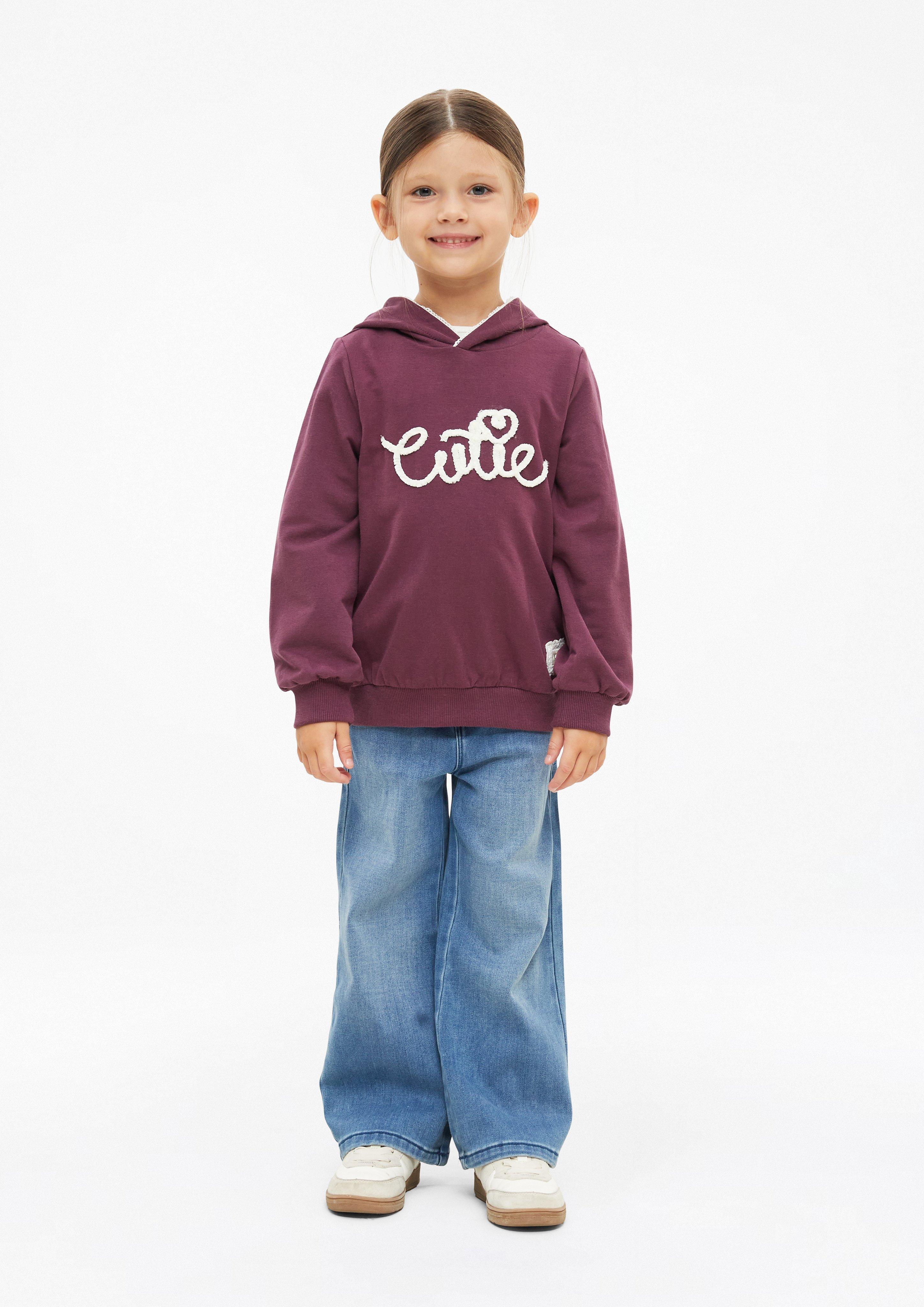 Junior Hoodie met kanten details en applicatie in rood van s.Oliver