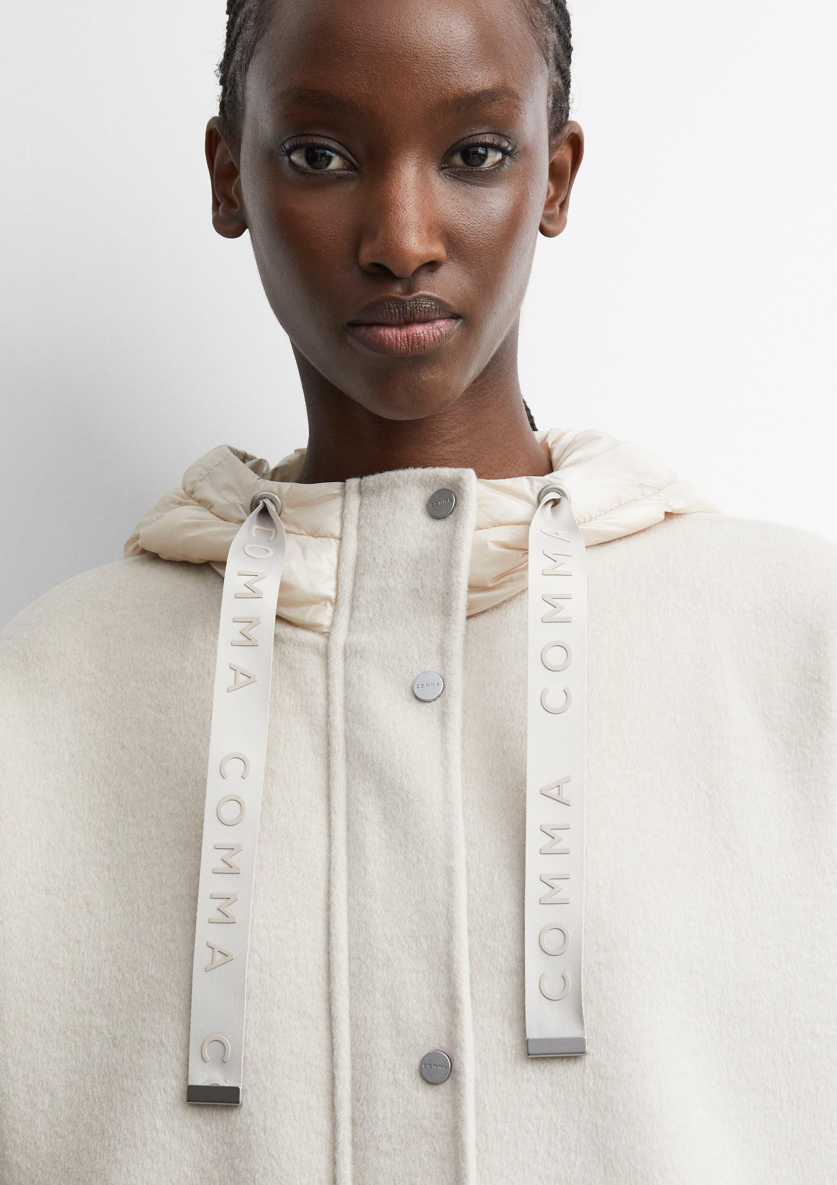 Damen Cape-Jacke aus Doubleface mit Nylon-Kapuze in beige von comma