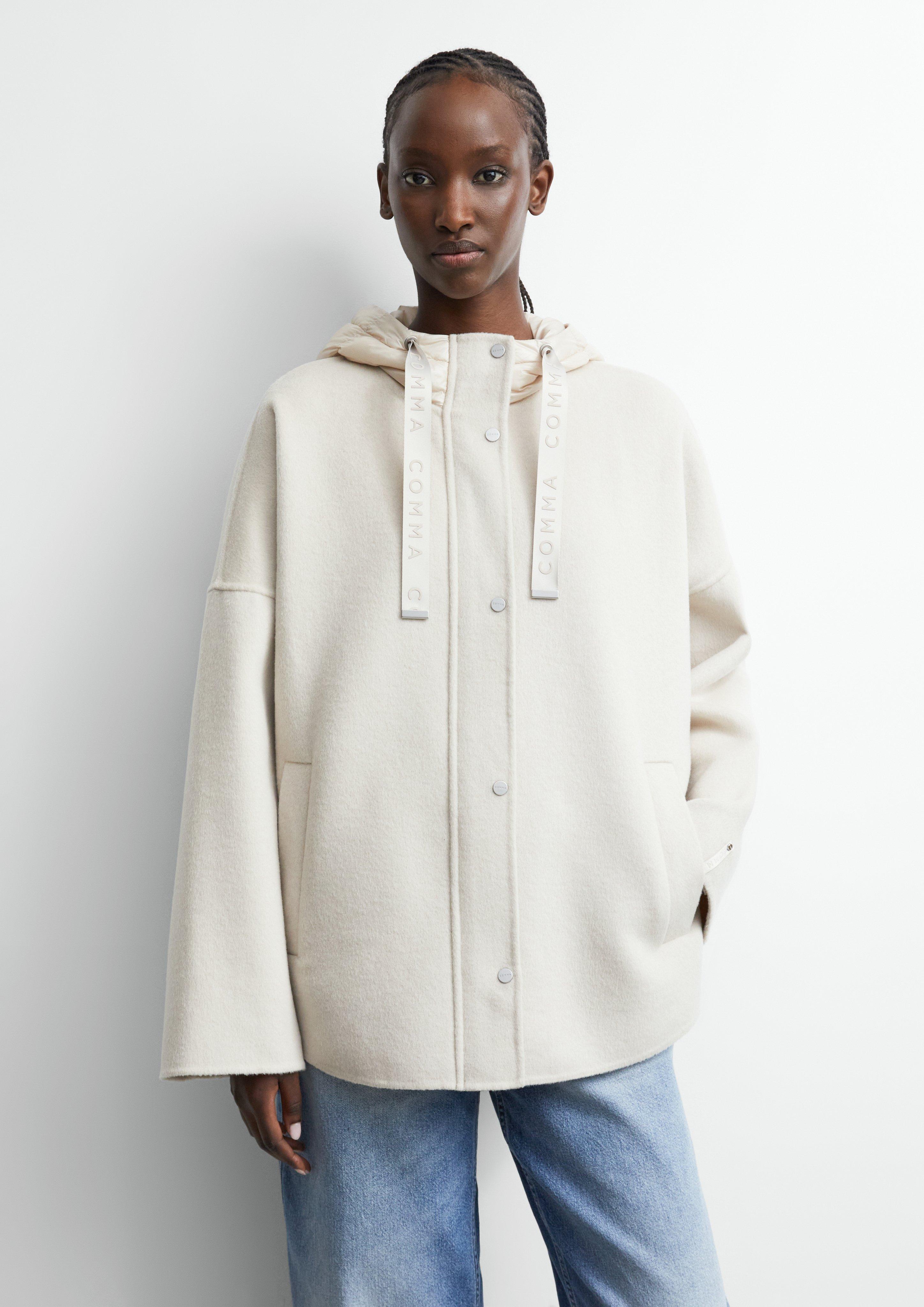 Cape-Jacke aus Doubleface mit Nylon-Kapuze in beige von COMMA