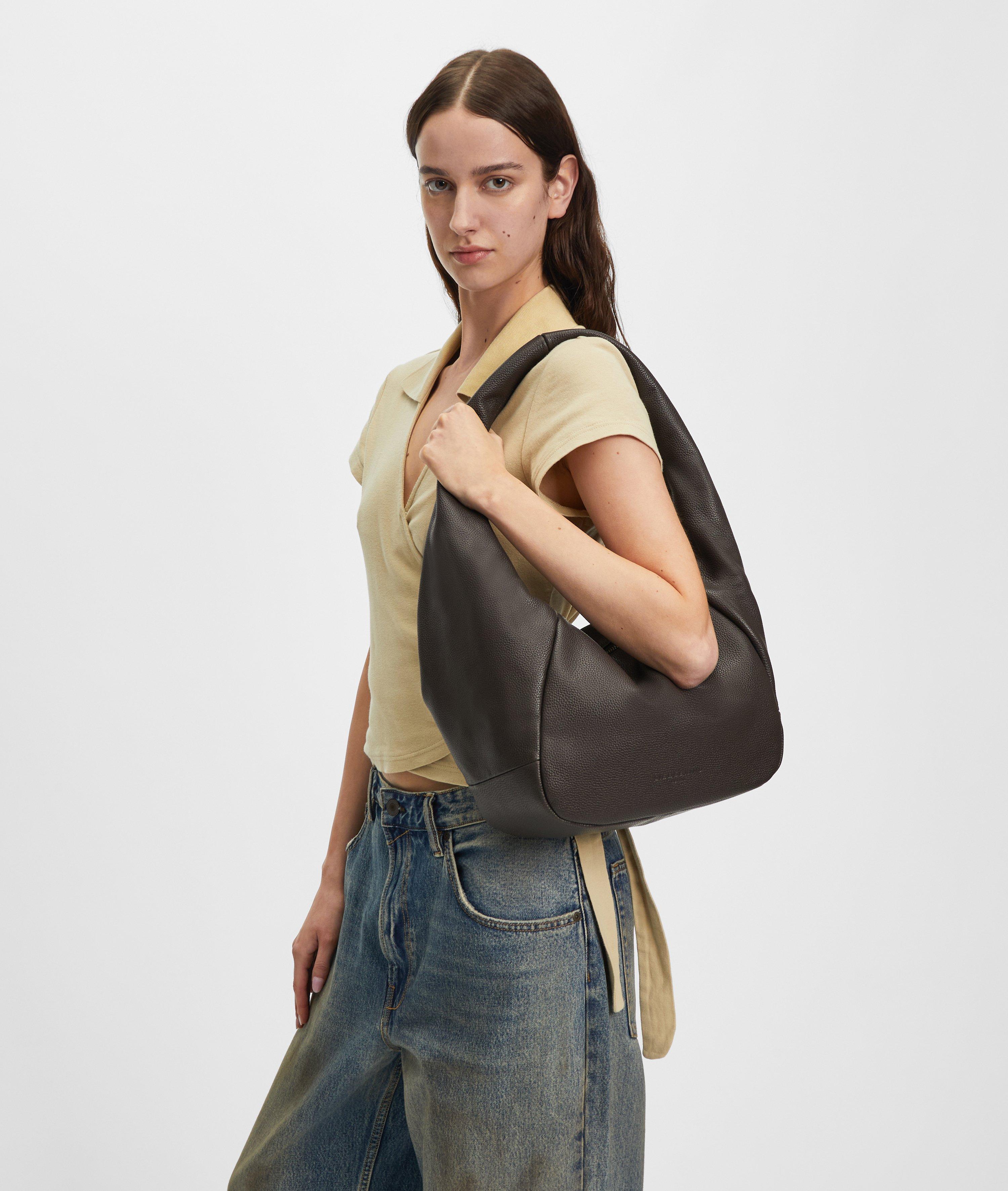 LIEBESKIND BERLIN Farrah Hobo M