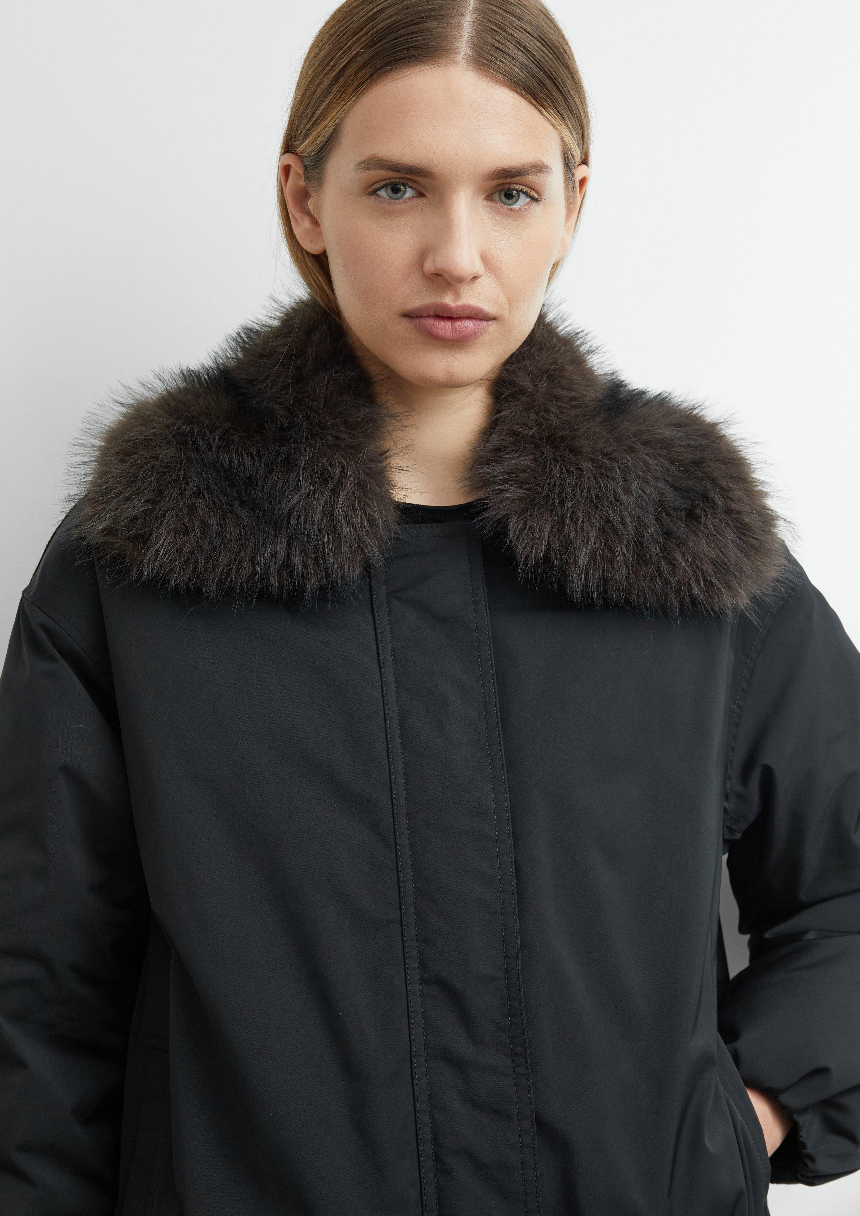Daunenblouson aus Nylon in schwarz von COMMA