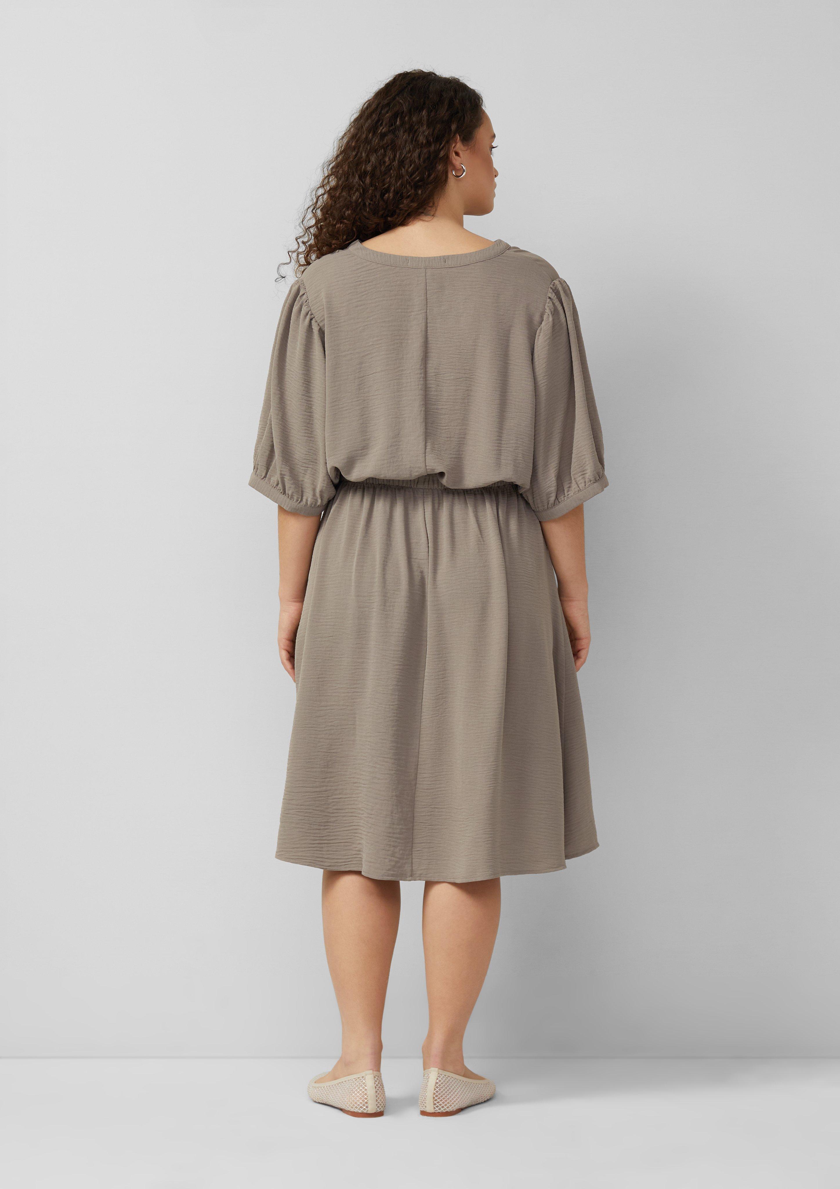 Kleid in 9625 & 9999