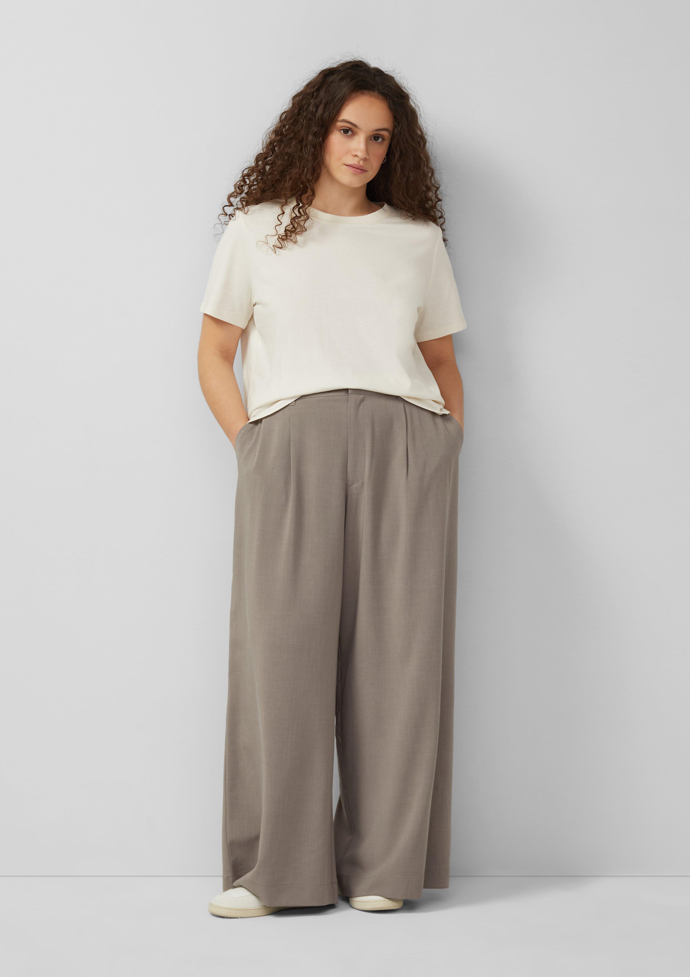 T-Shirt in 0300, 4143, 5104 & 9999