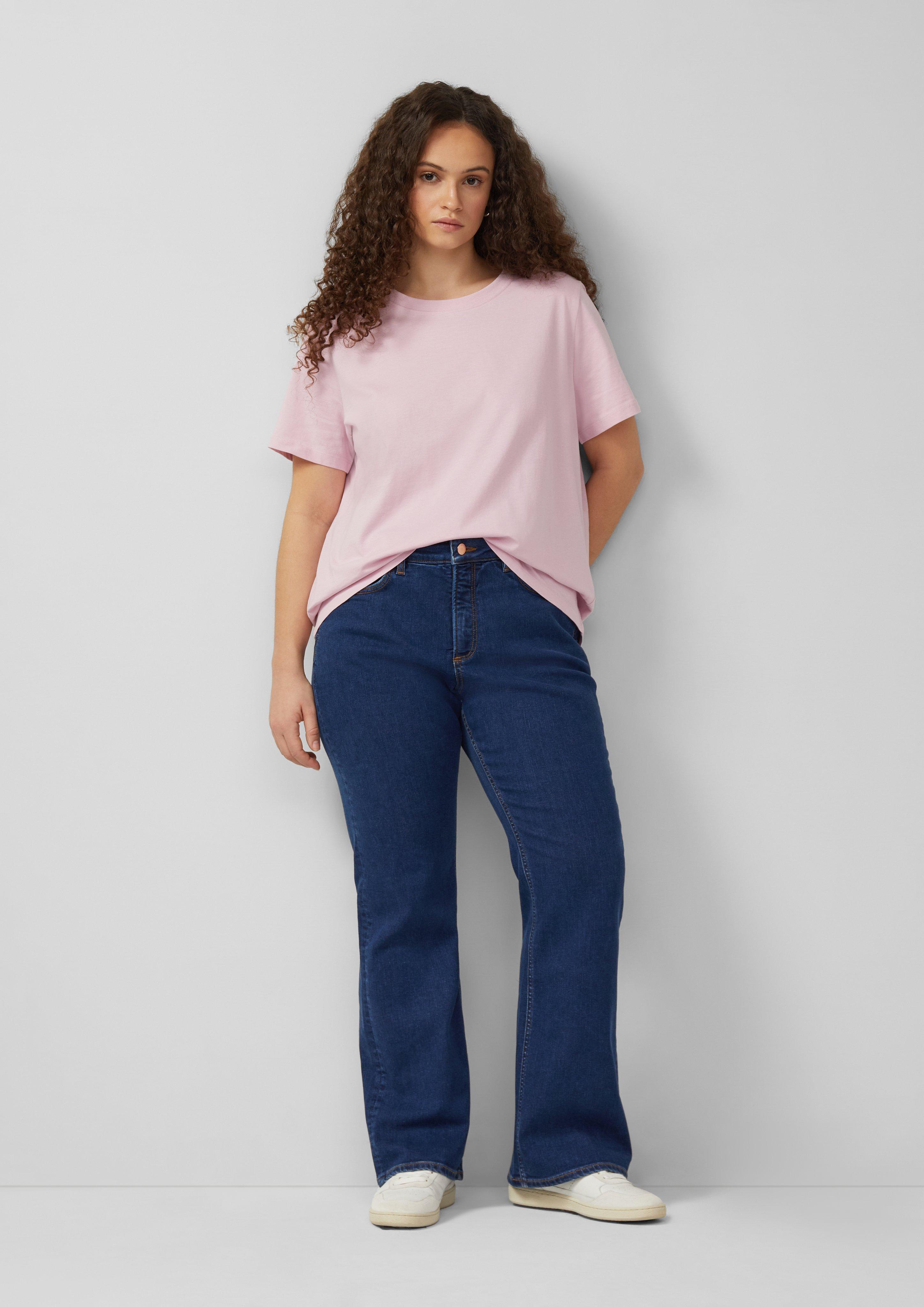 T-Shirt in 4143, 0300, 5104 & 9999