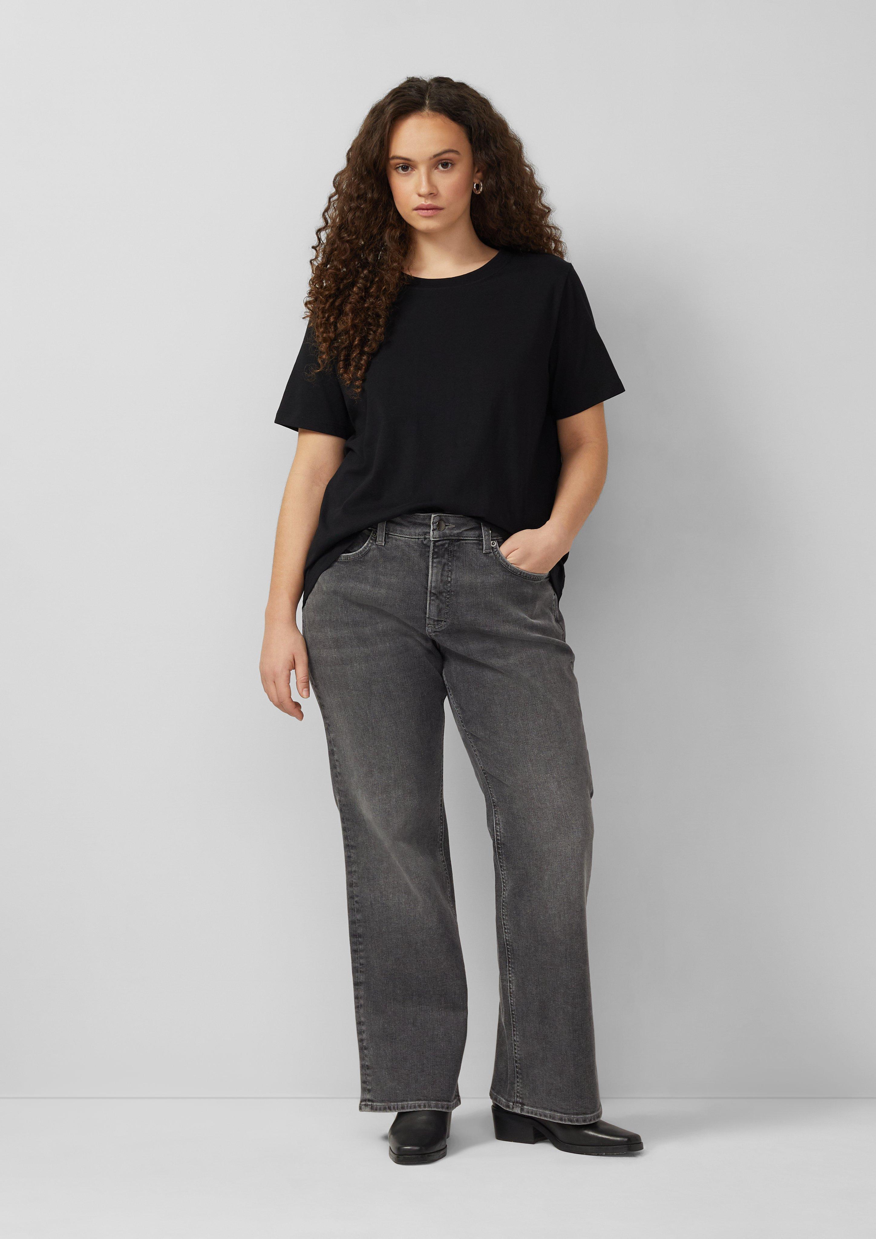 T-Shirt in 9999, 4143, 0300 & 5104