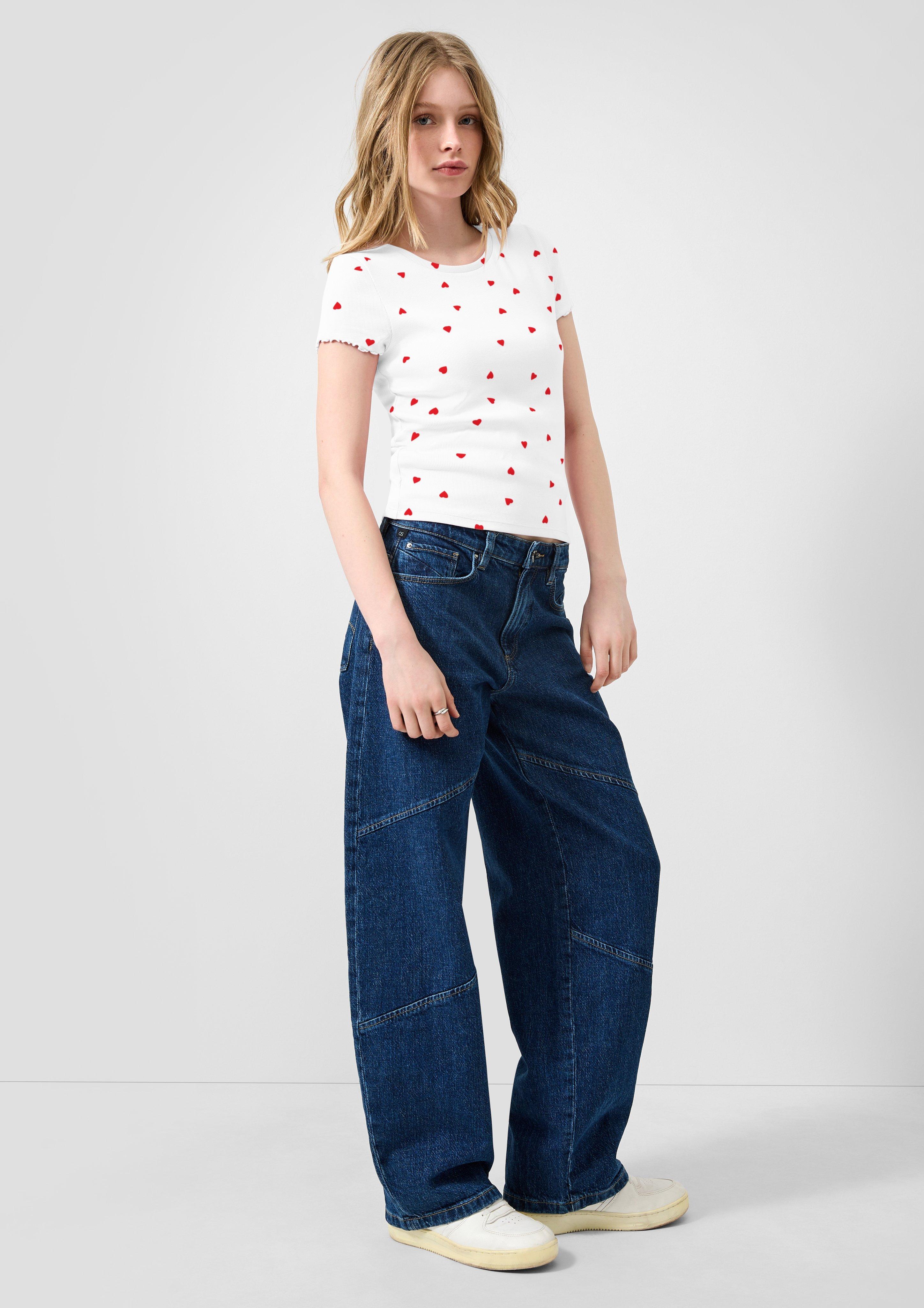 T-Shirt in 02A0 & 41A0