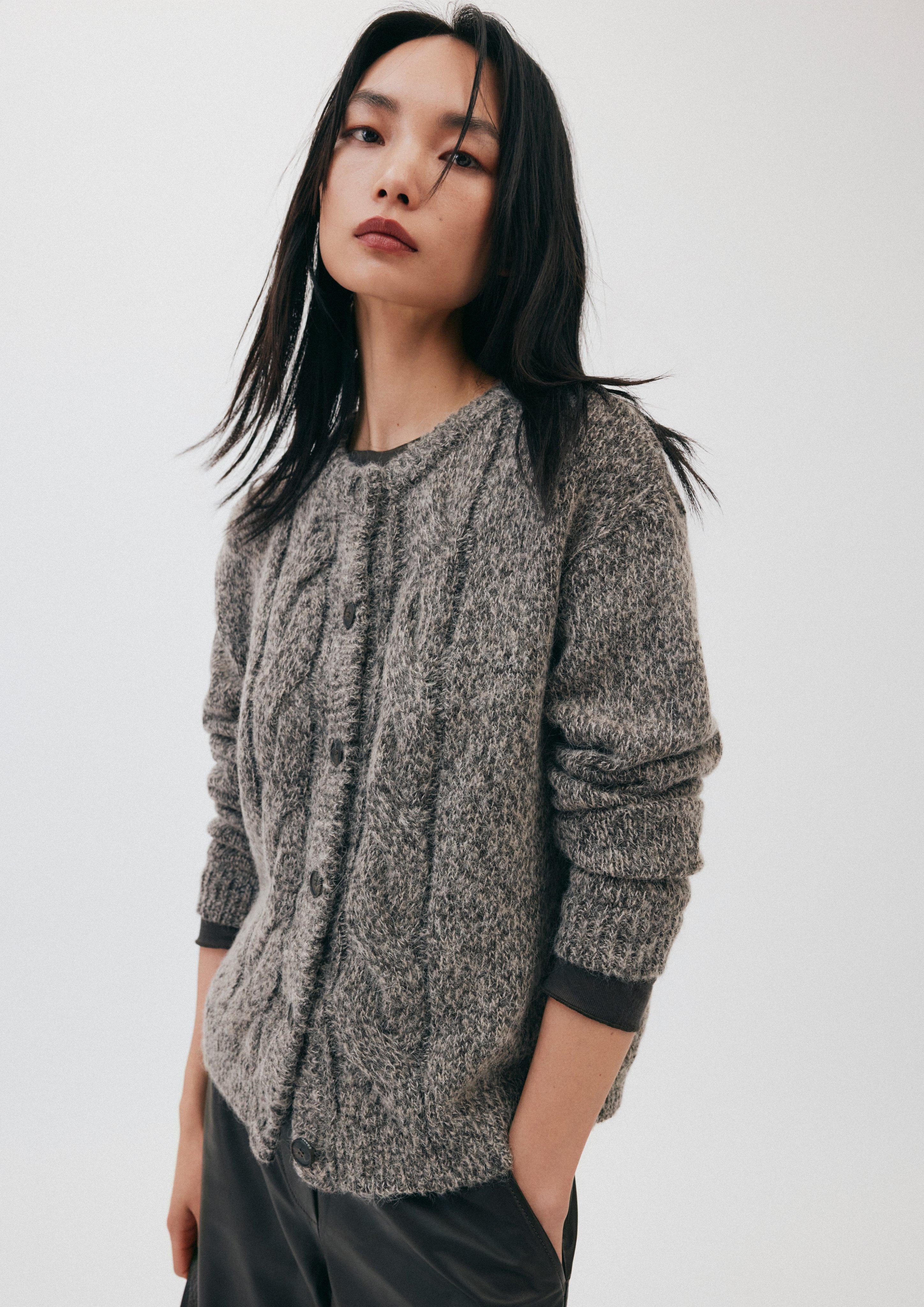 Strickjacke in grau von COMMA