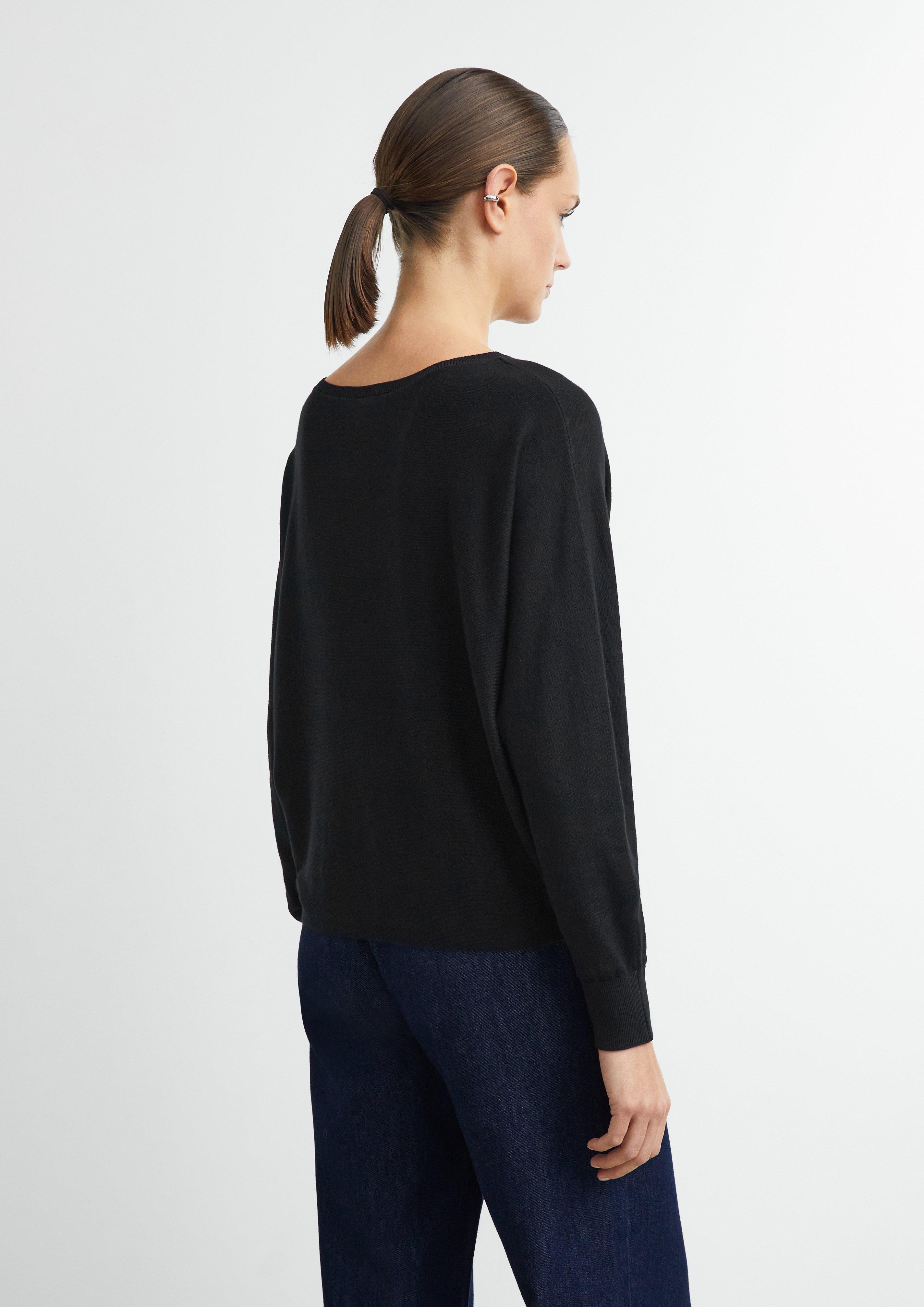 Damen Feinstrickpullover aus Viskosemix mit Fledermaus-Ärmeln in schwarz von comma