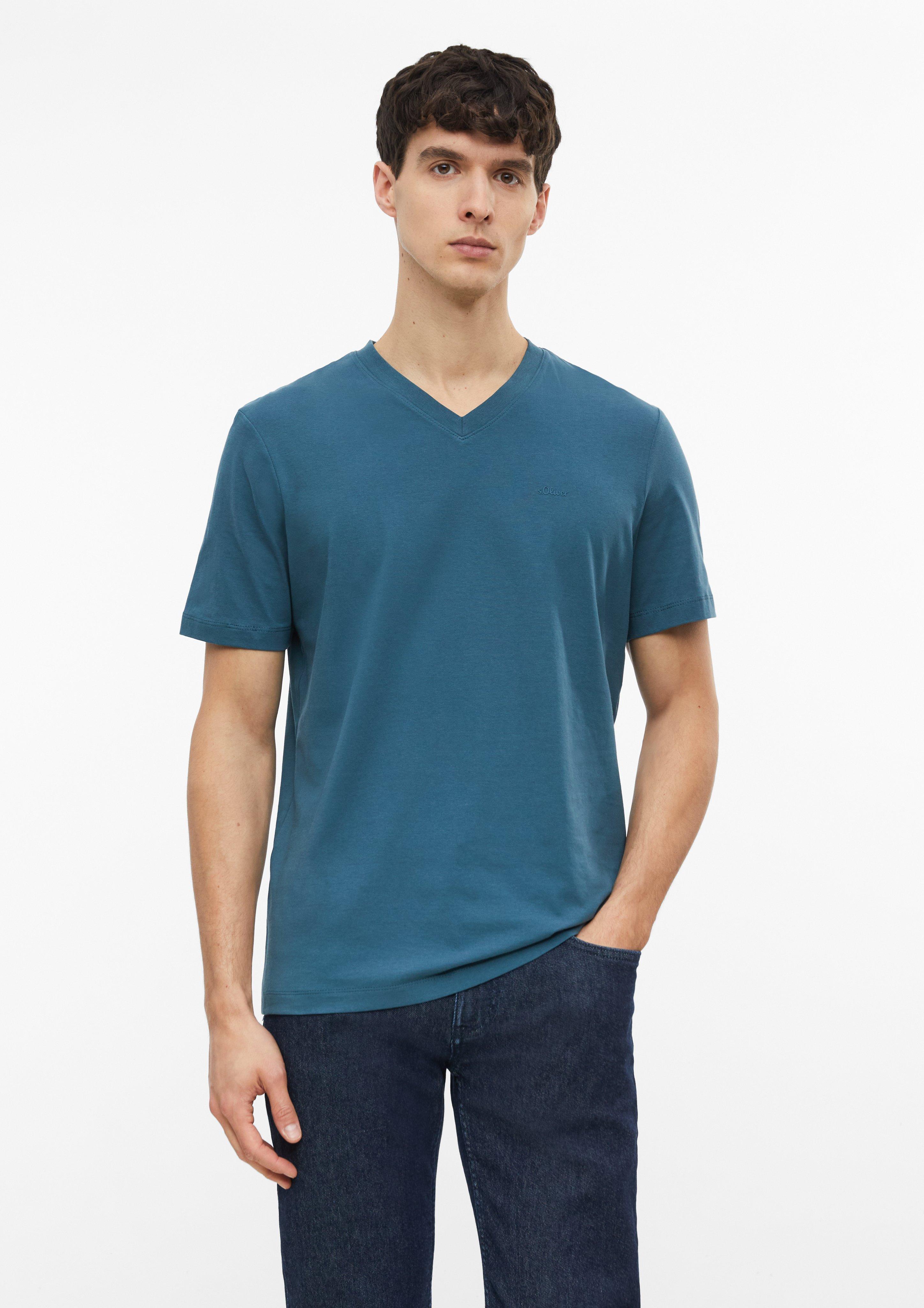 Katoenen T-shirt met V-hals en logo-print in smaragd van s.Oliver