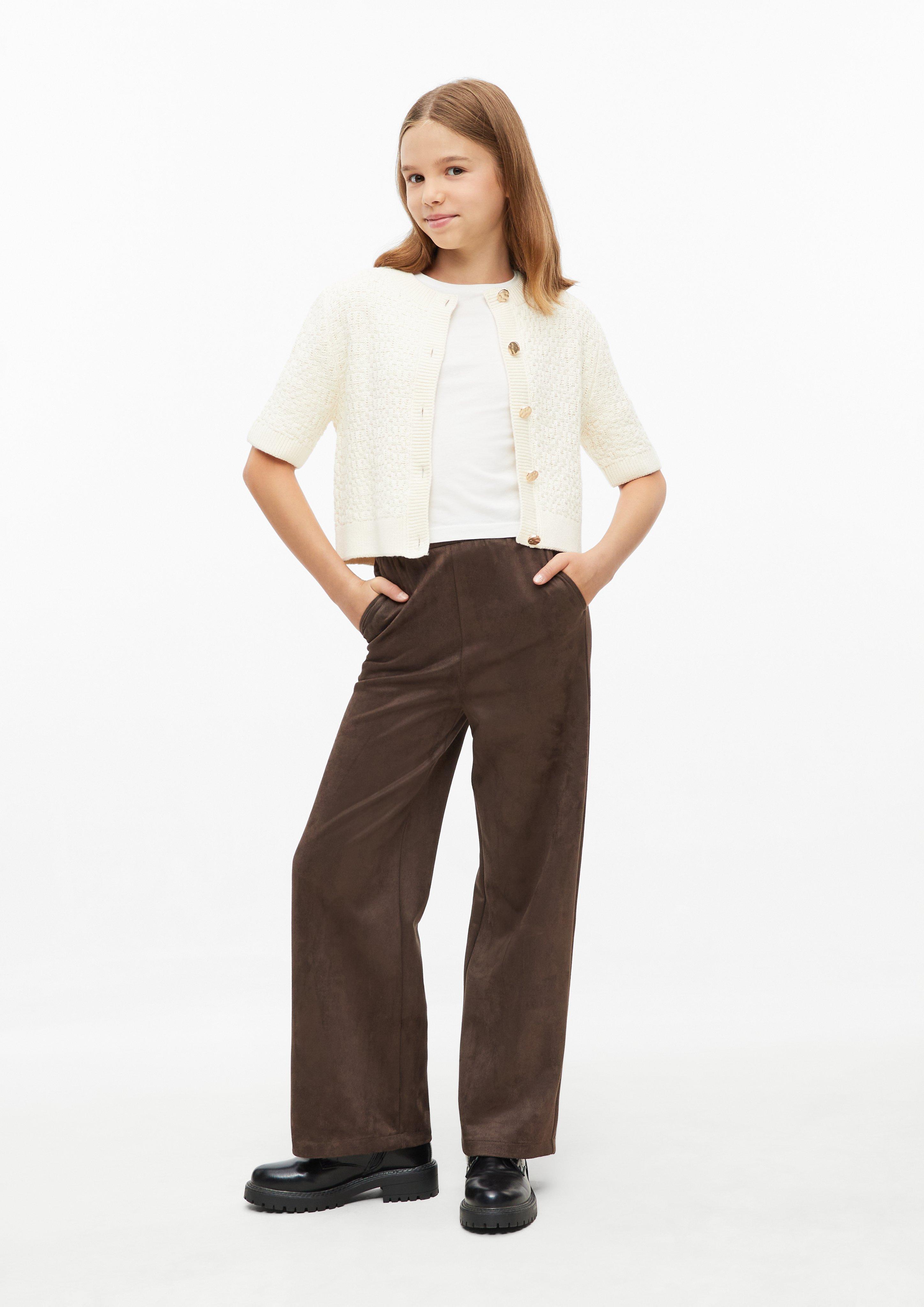 Wide Leg-Hose aus Velours mit Eingrifftaschen in Farbe dunkelbraun von s.Oliver