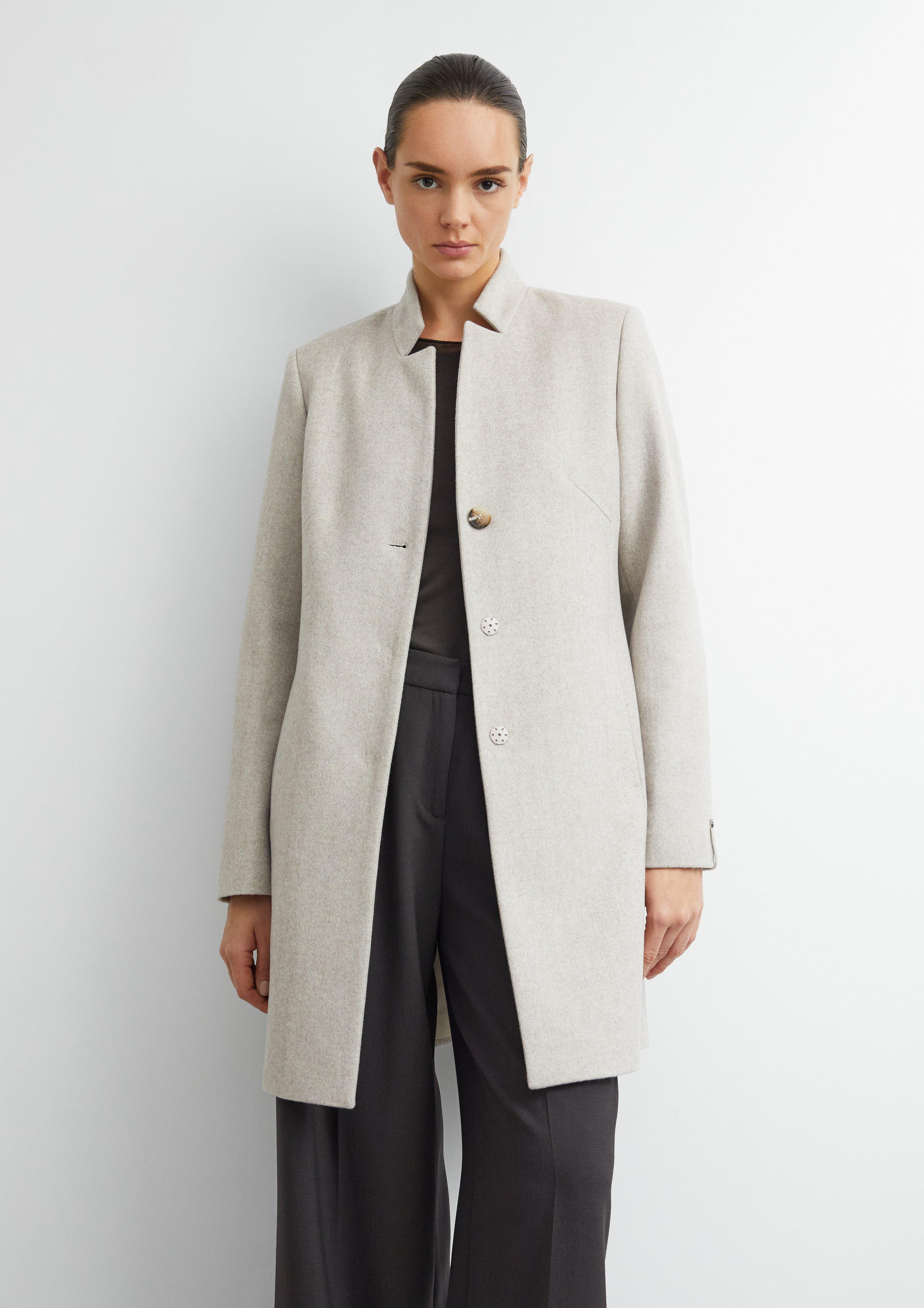 Fitted blazer coat with a subtle herringbone pattern in beige by COMMA