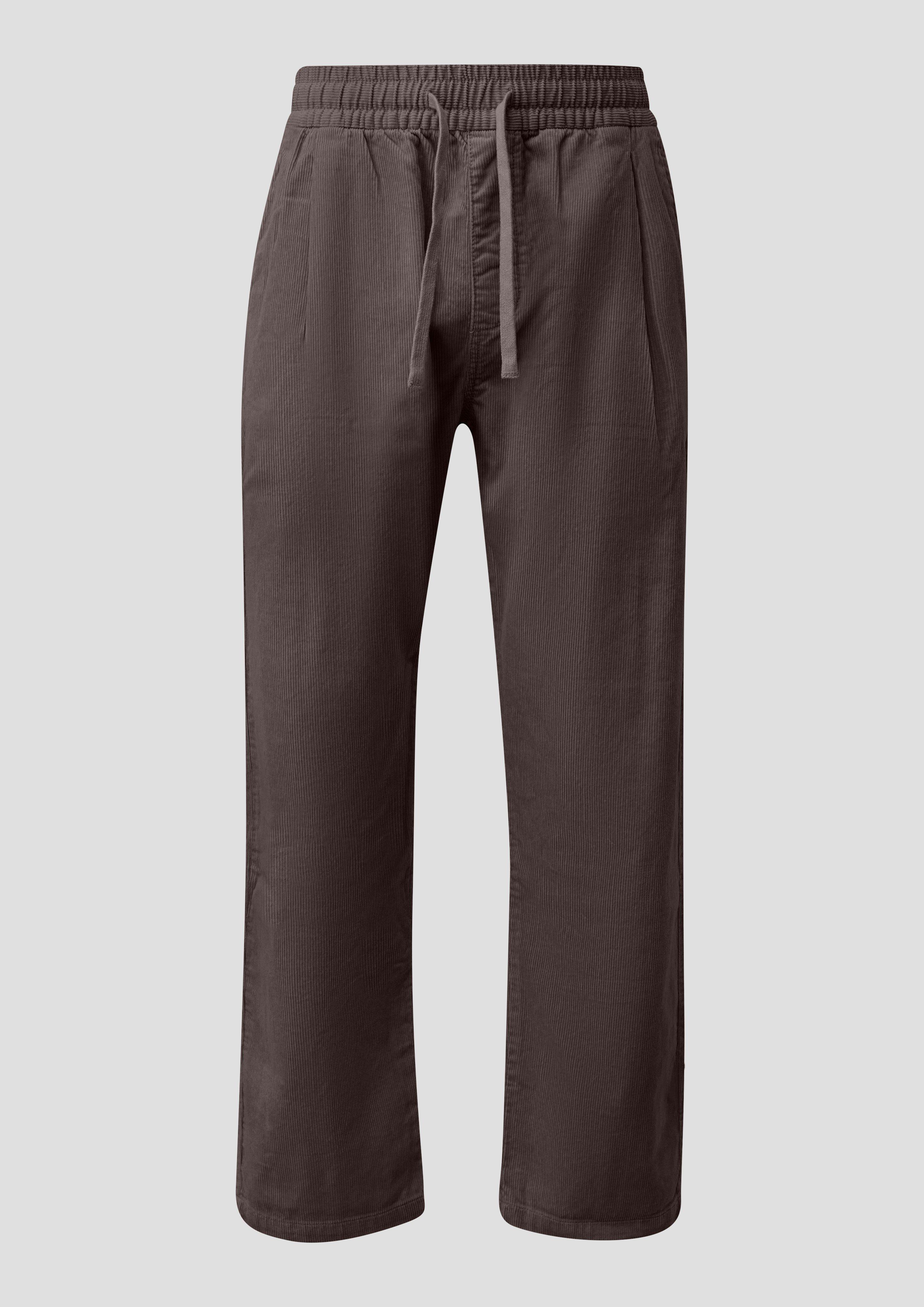 Hommes Pantalon de jogging en velours côtelé en brun de QS