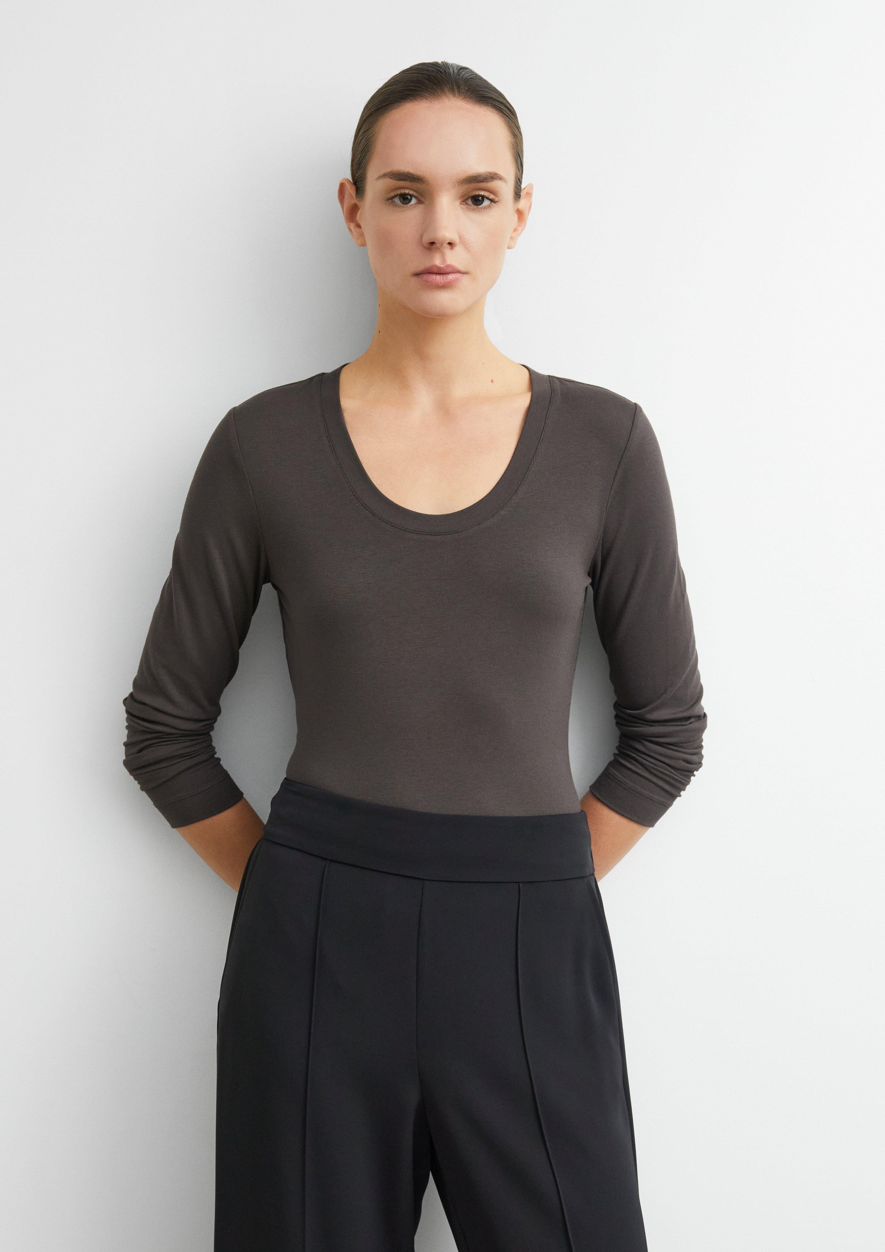 Longsleeve aus Viskosestretch in braun von COMMA