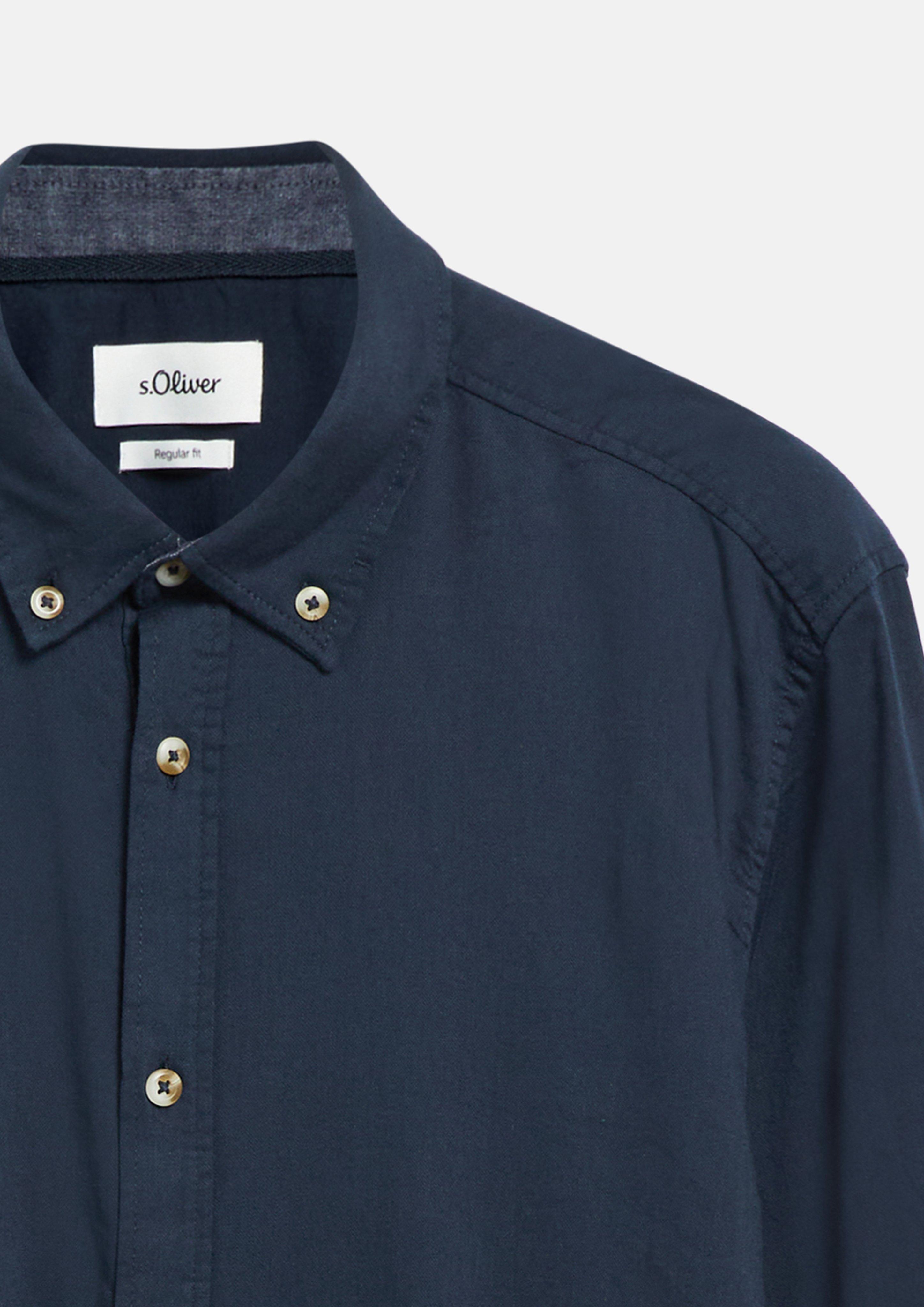 Herren Regular Fit: Soft-Touch-Hemd mit Button Down-Kragen in blau von s.Oliver