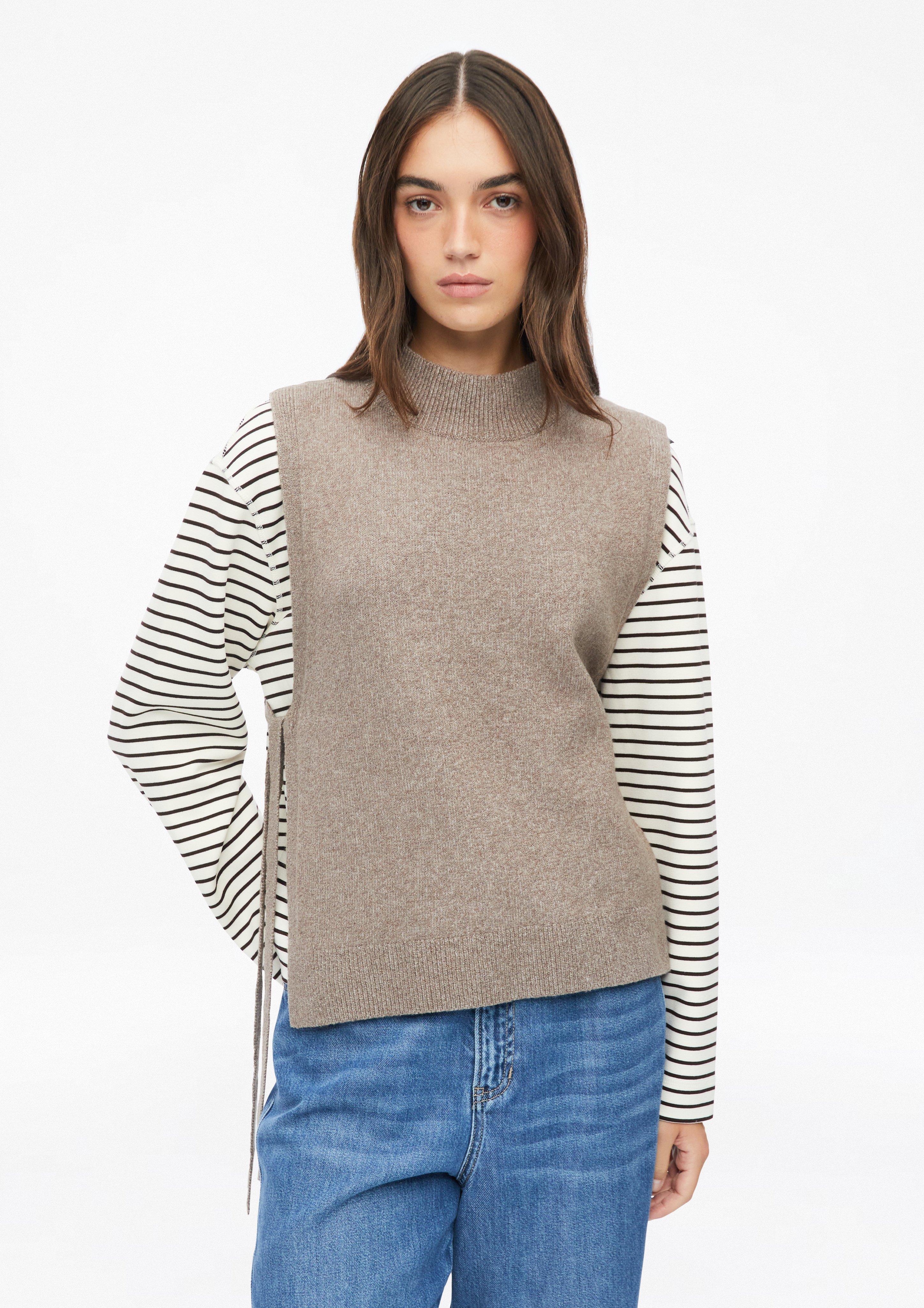 Knitted pullover in brown by s.Oliver