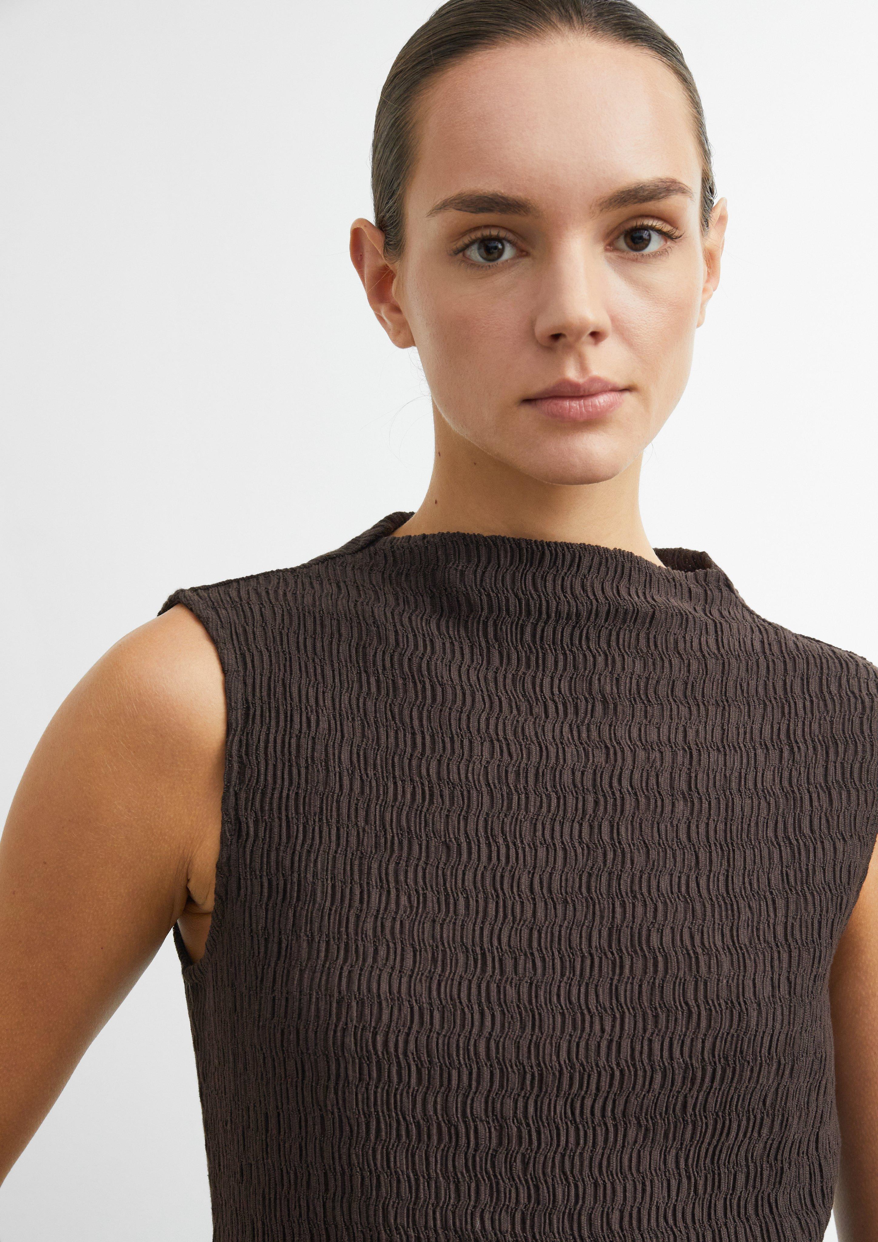 T-Shirt in brown by COMMA