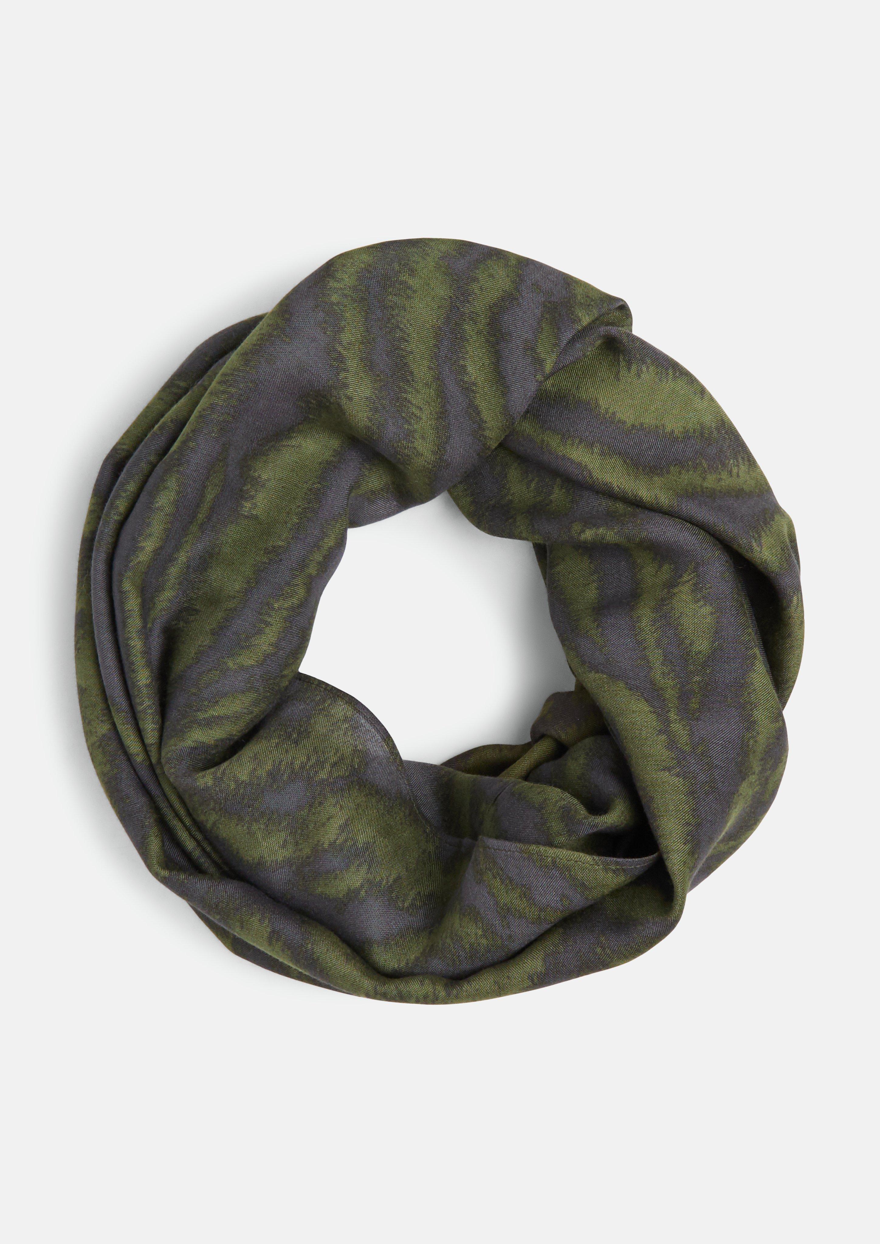 Snood en vert olive de s.Oliver