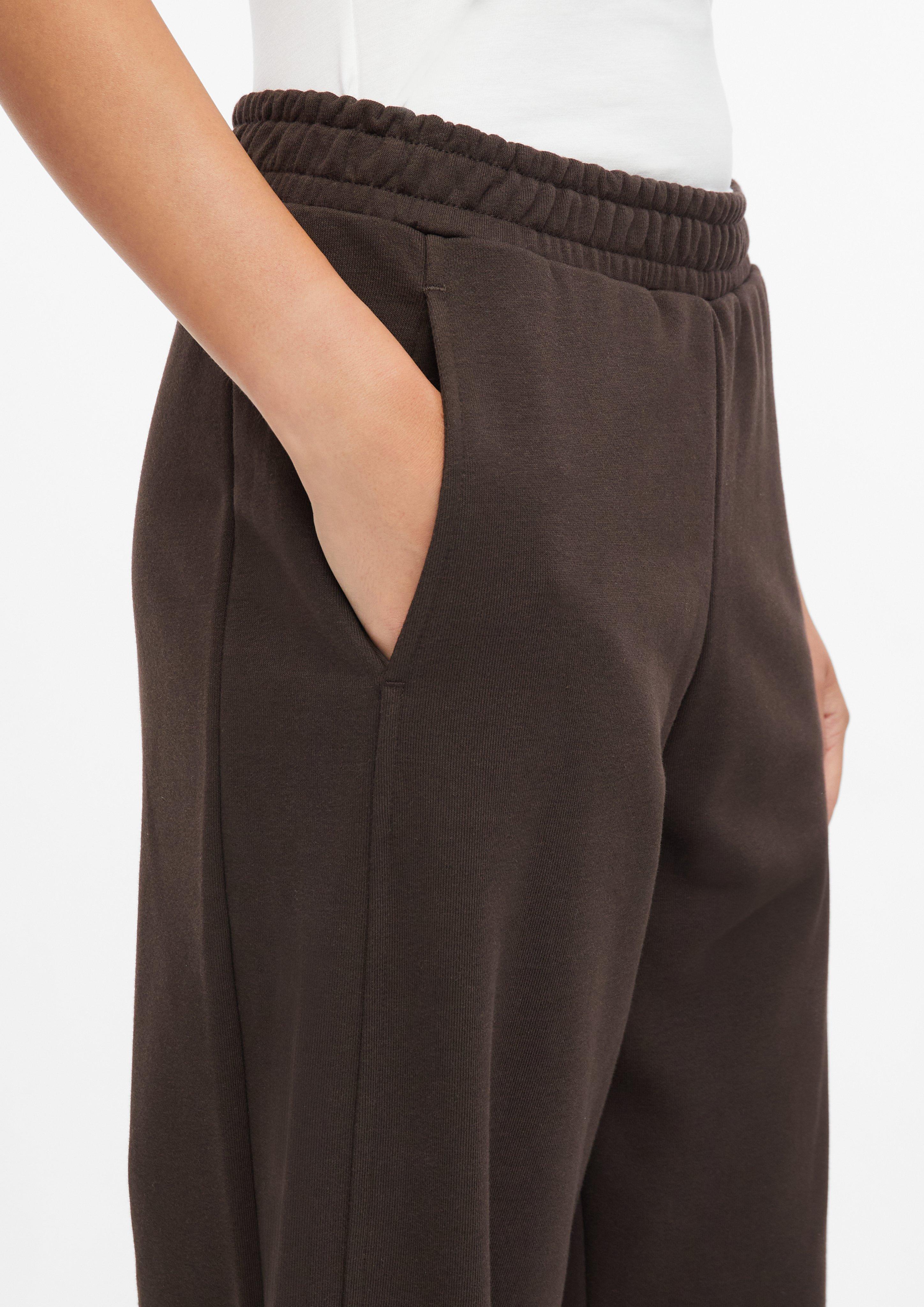 Damen Sweat-Hose mit Barrel Leg und Elastikbund in braun von s.Oliver