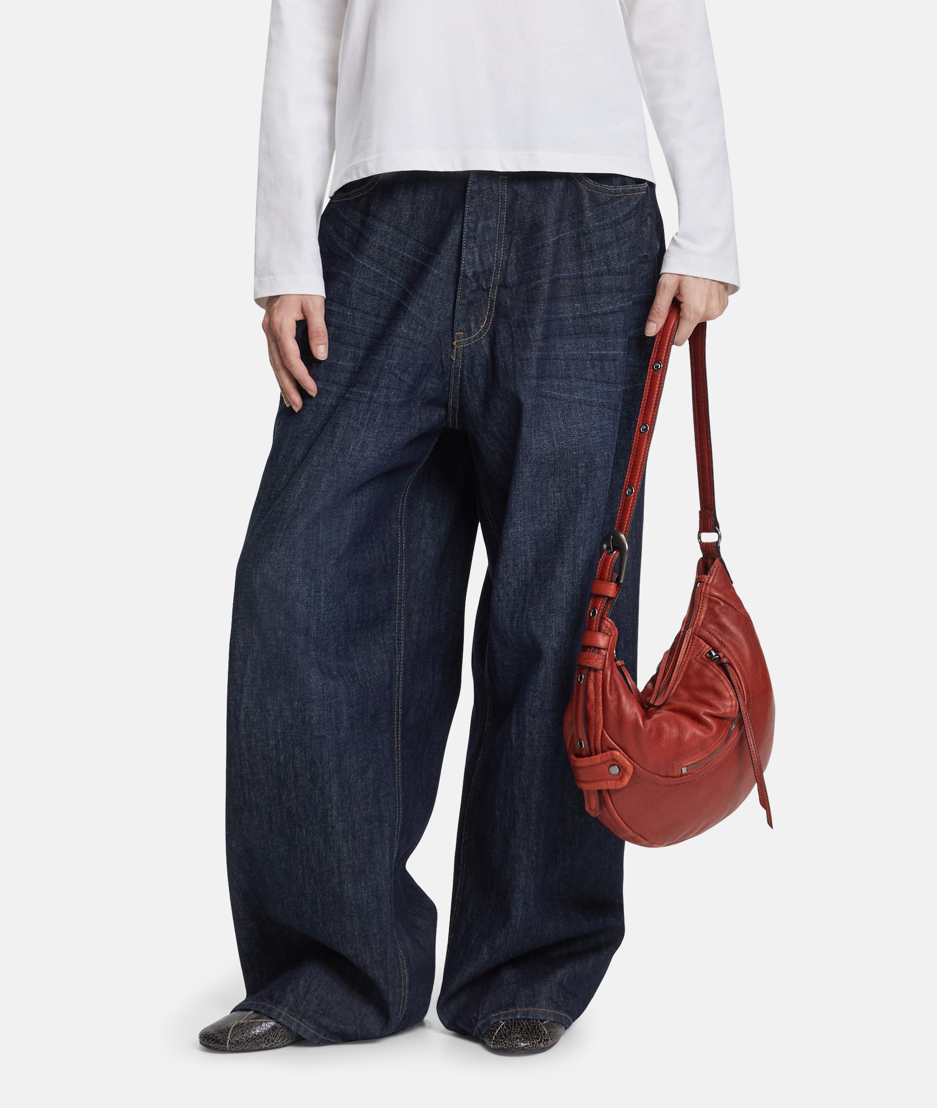 Hobo in red & blue