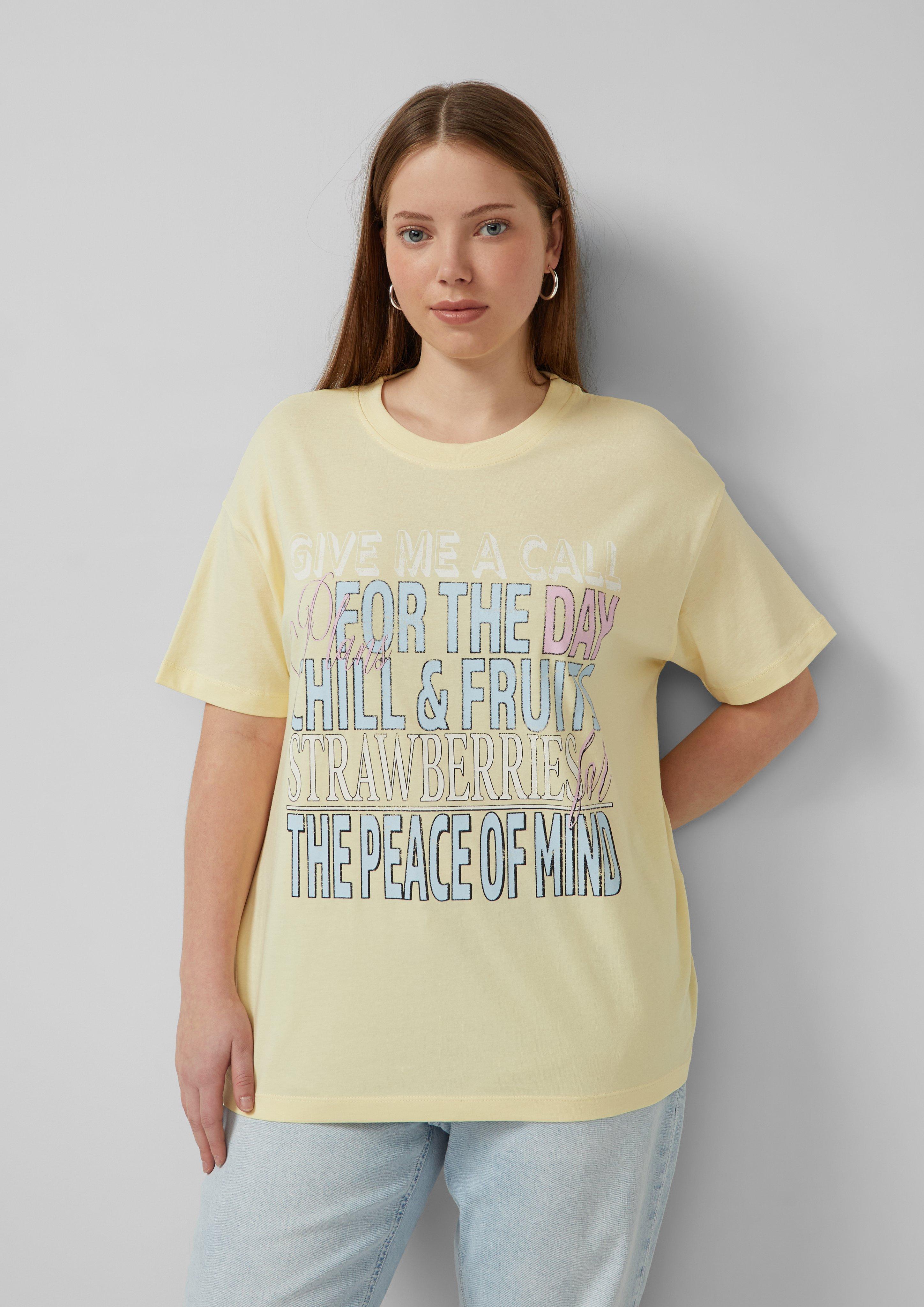 T-Shirt in 11D0 & 01D0