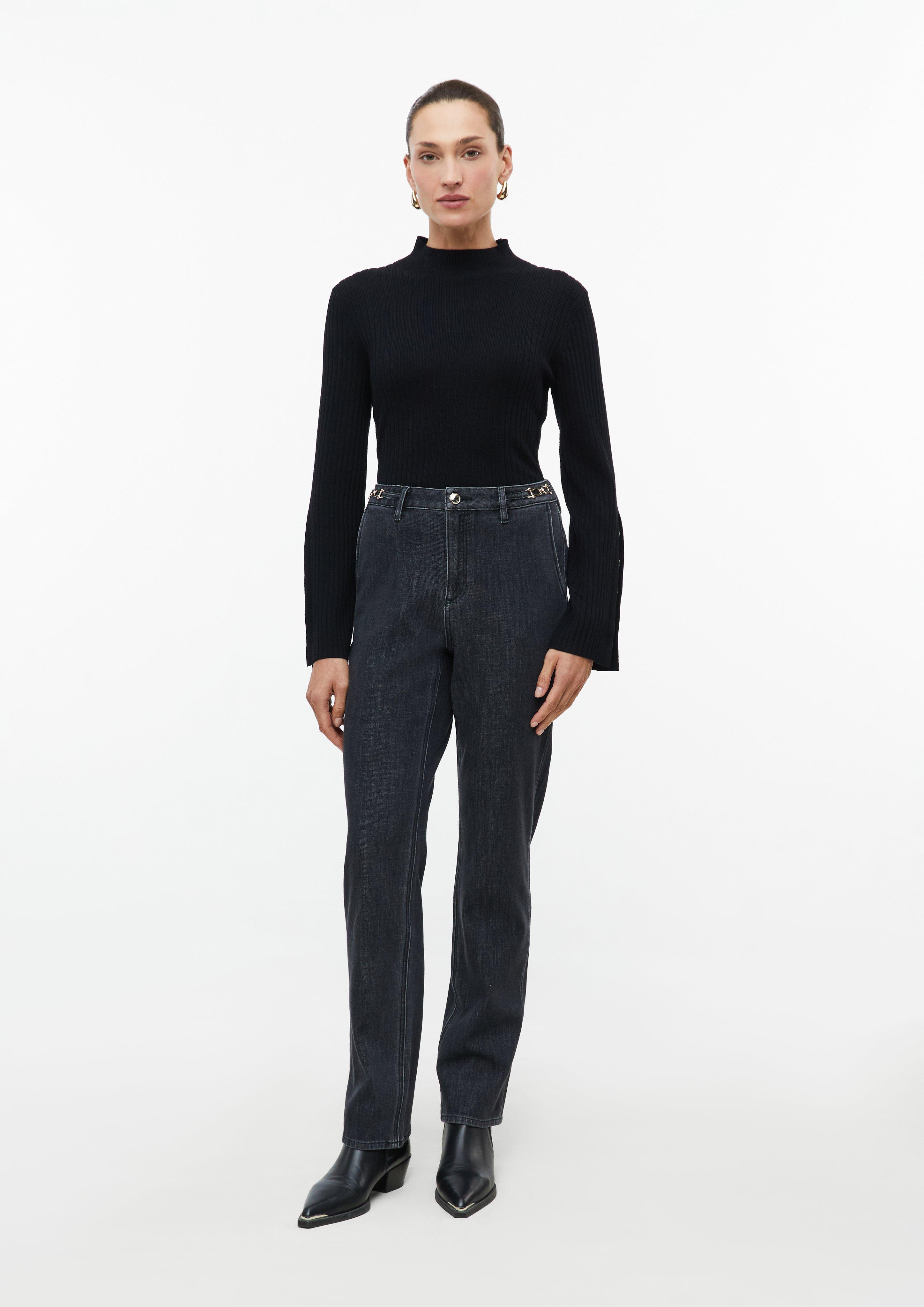 Jeans Karolin / High Rise / Straight Leg / Schmuckdetail in Farbe anthrazit von s.Oliver BLACK LABEL