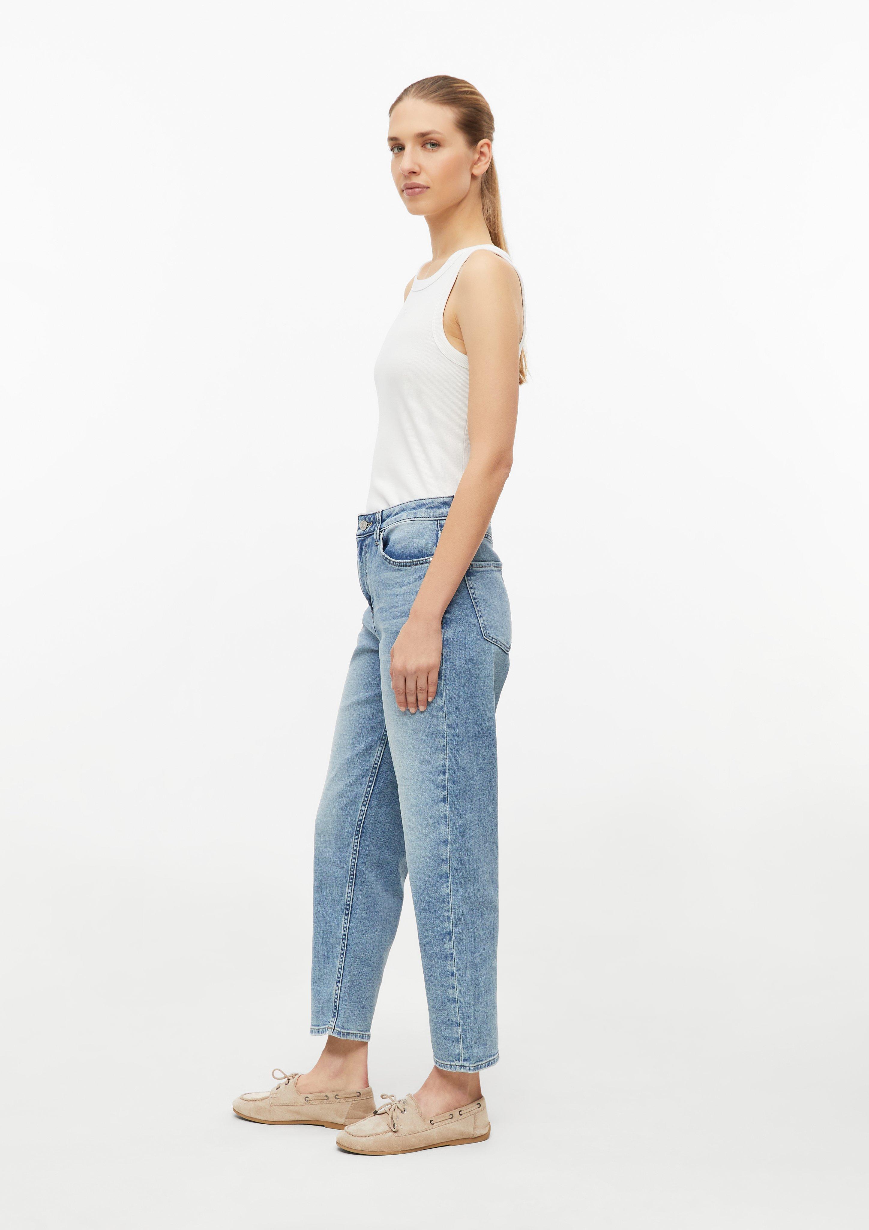 Dames Ankle-jeans Mom / Regular Fit / Hoge taille / Taps toelopende pijpen in blauw van s.Oliver
