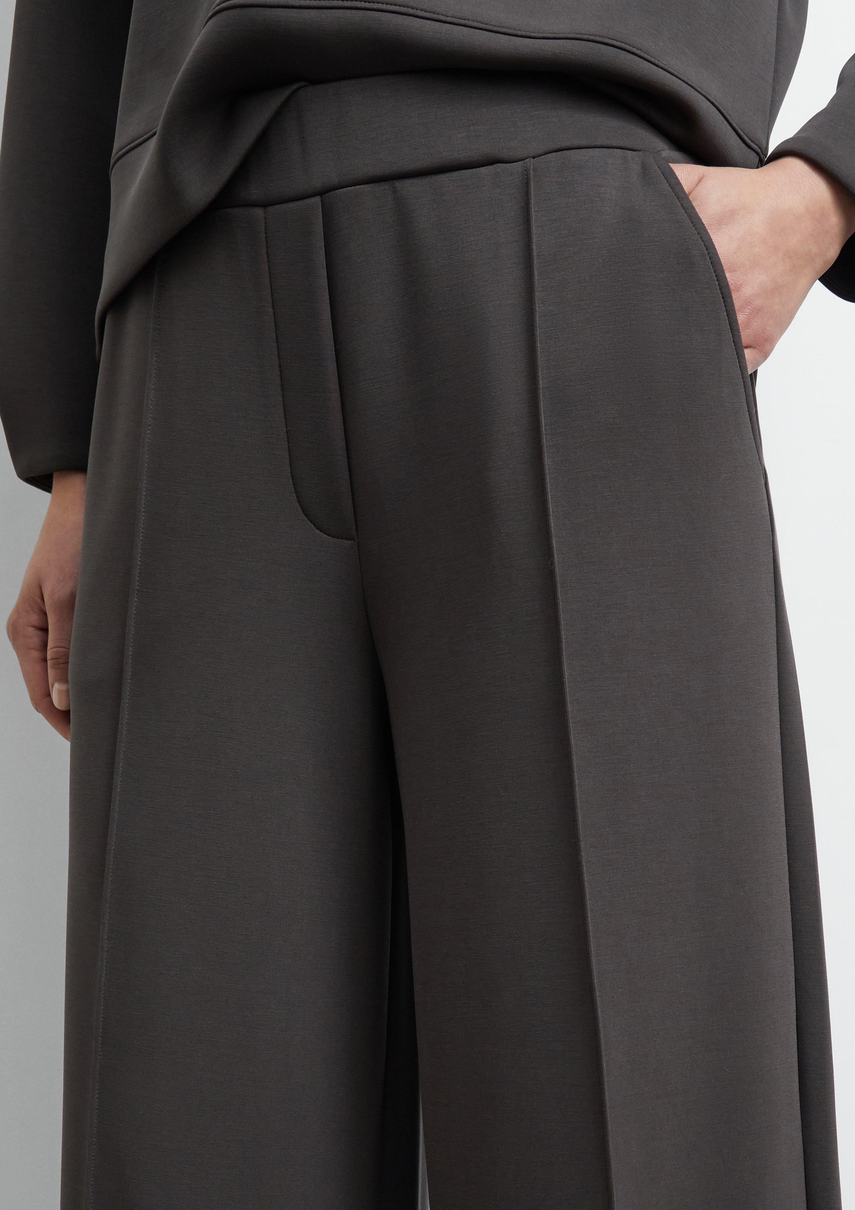 Weiche Schlupfhose mit Wide Leg in braun von COMMA